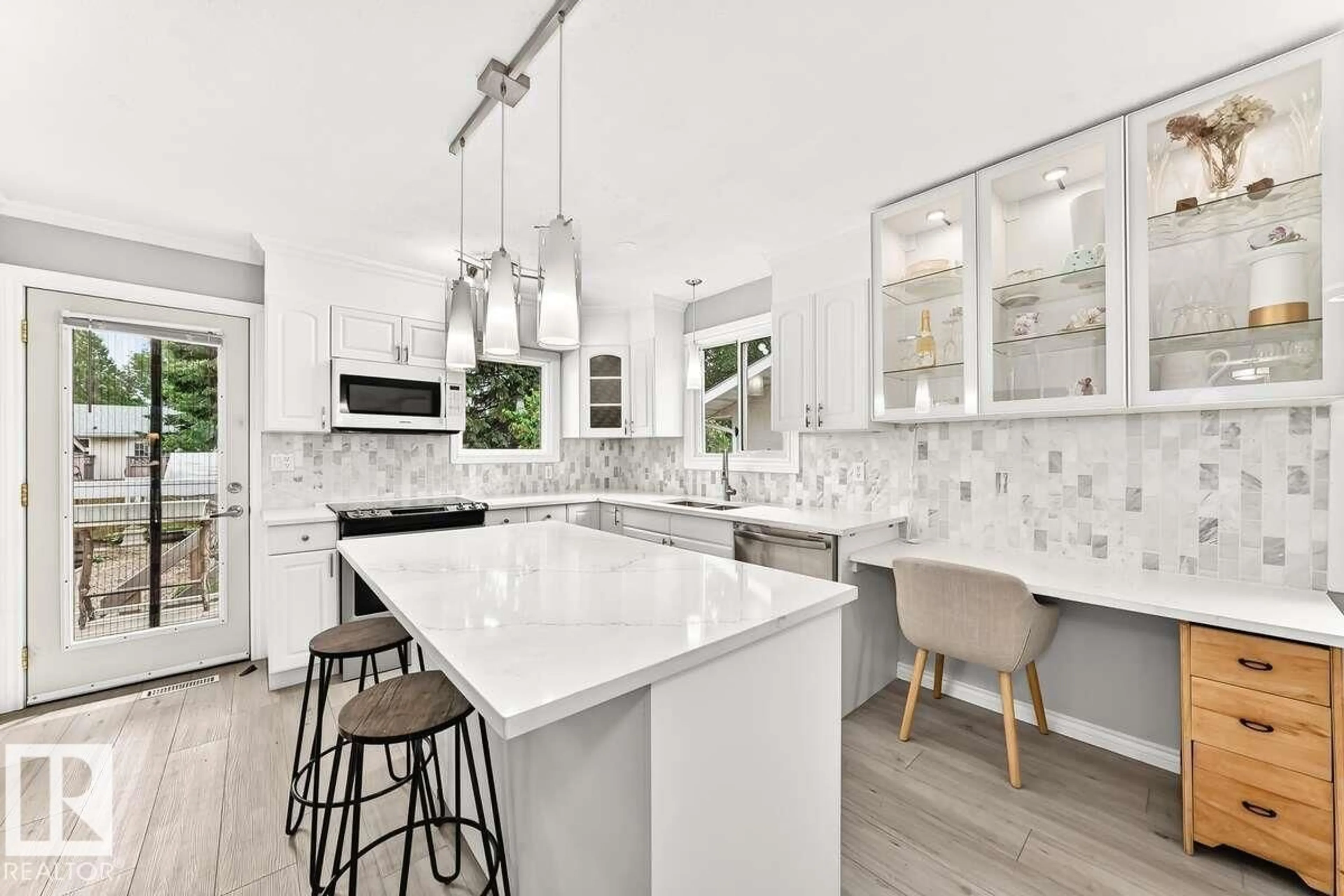 Contemporary kitchen, ceramic/tile floor for 83 LORRAINE CR, St. Albert Alberta T8N2R4