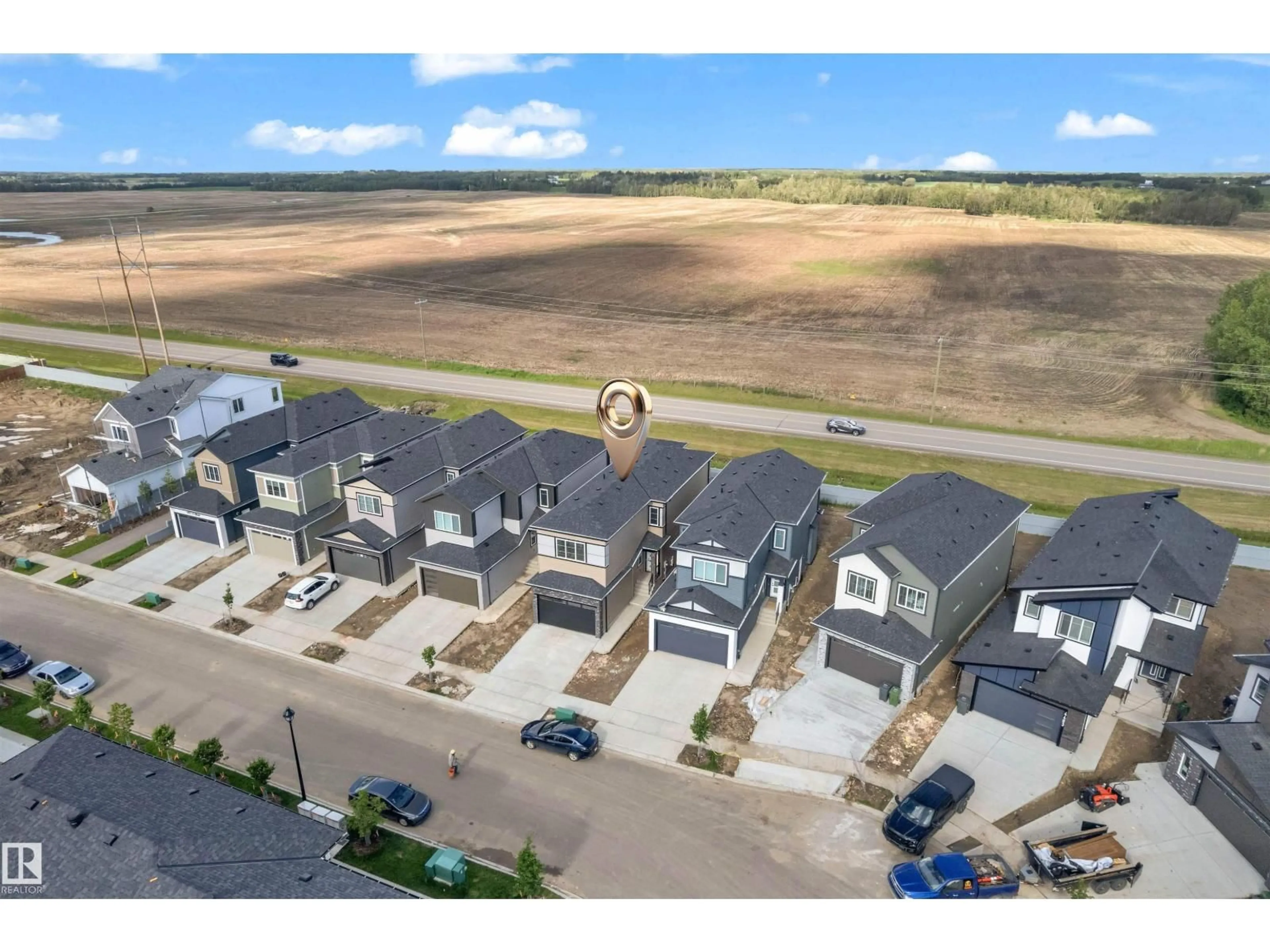 A pic from outside/outdoor area/front of a property/back of a property/a pic from drone, street for 4409 35 STREET, Beaumont Alberta T4X3G9