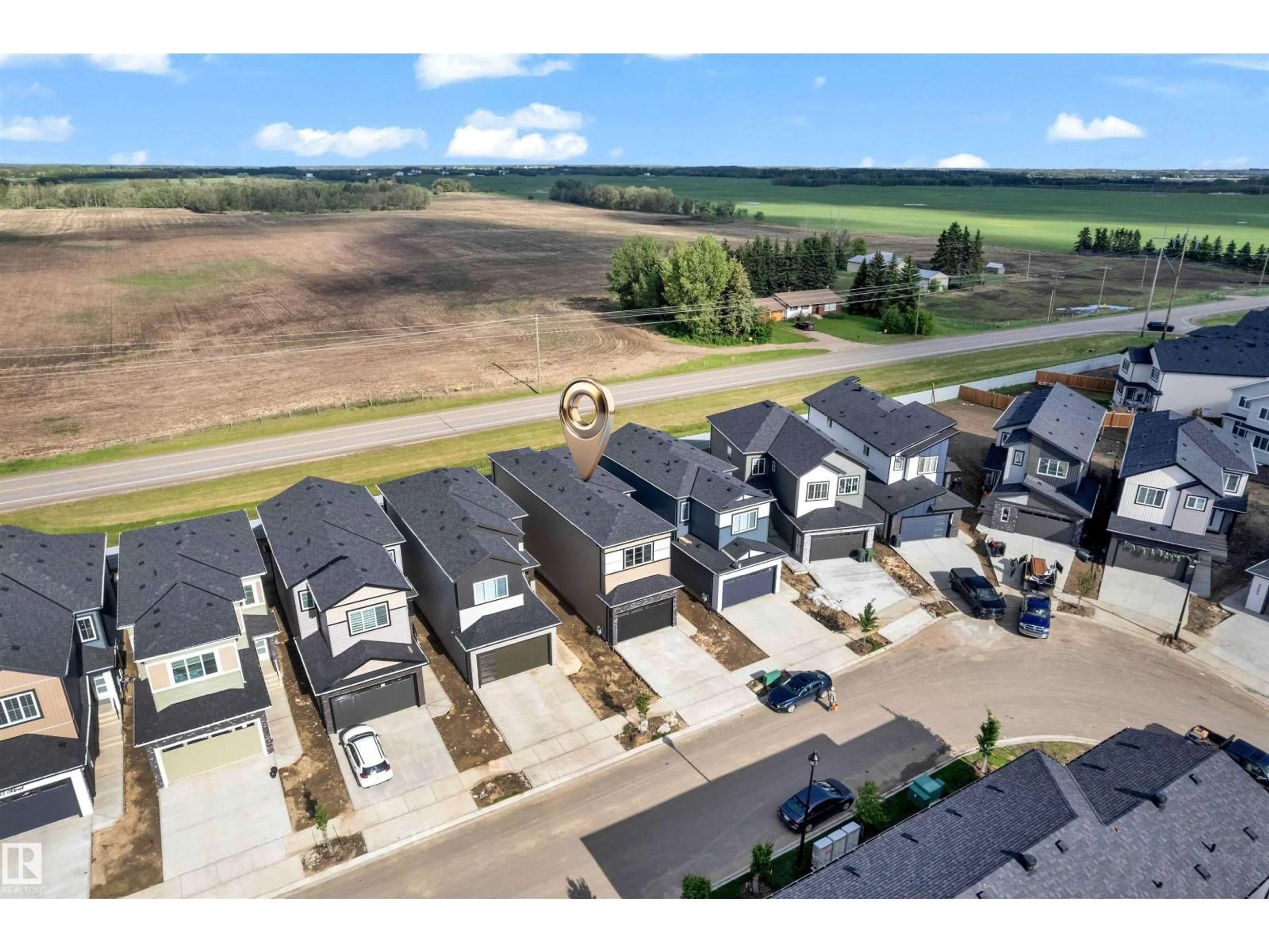 A pic from outside/outdoor area/front of a property/back of a property/a pic from drone, street for 4409 35 STREET, Beaumont Alberta T4X3G9