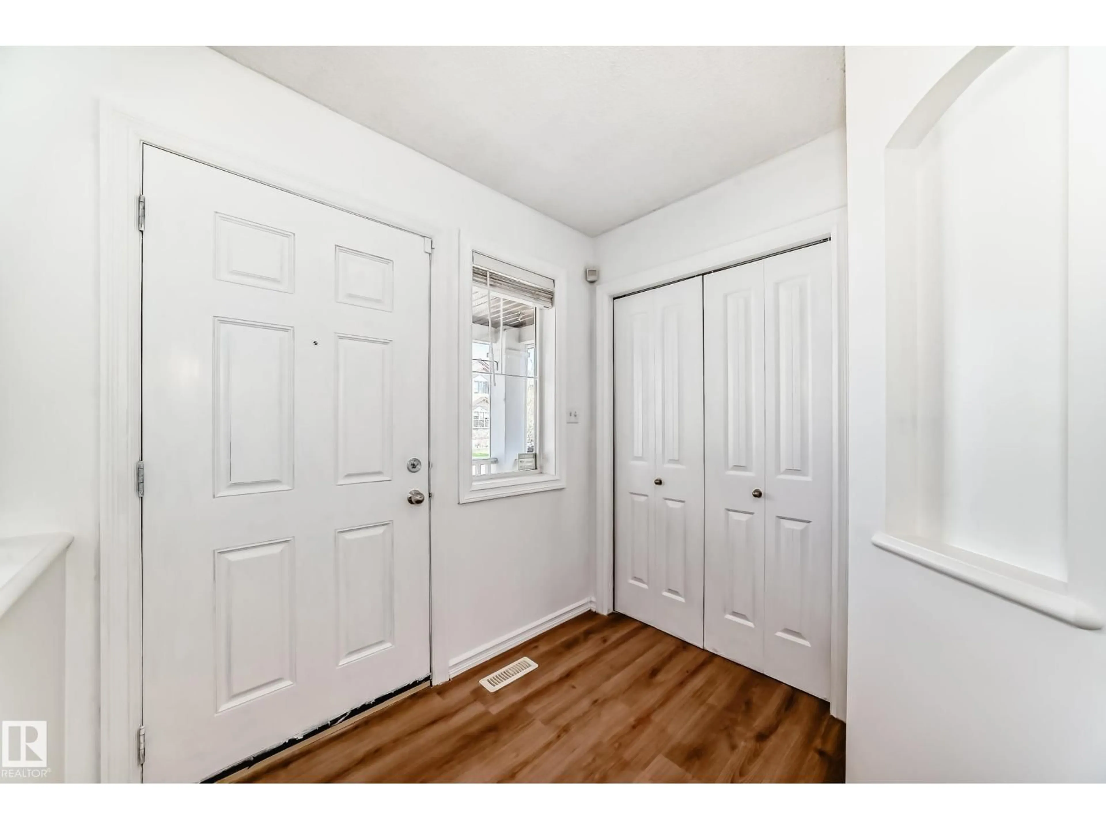 Indoor entryway for 115 KEYSTONE LN, Leduc Alberta T9E0J5