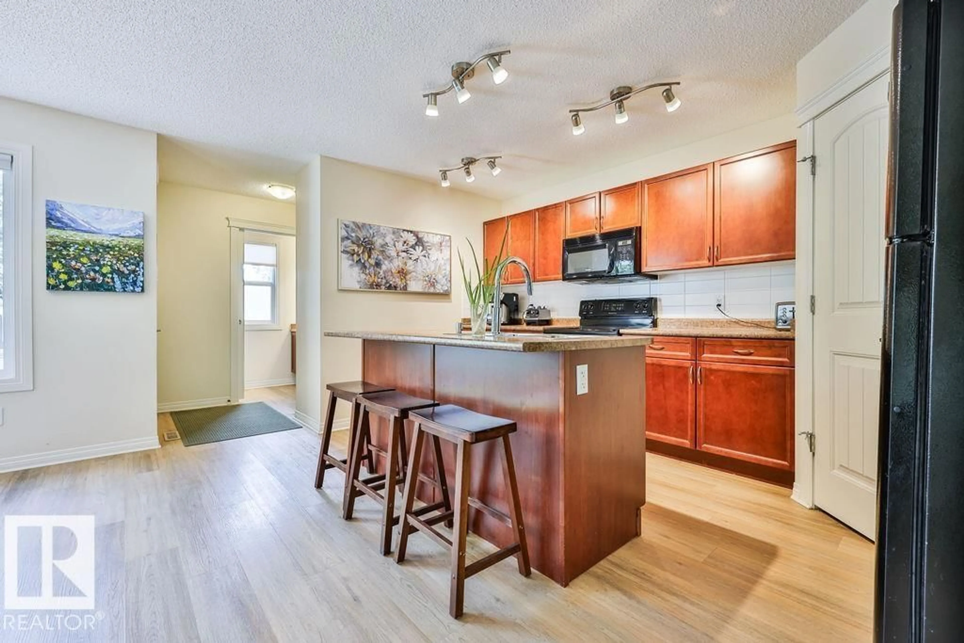 Open concept kitchen, unknown for 8760 STEIN LN, Edmonton Alberta T6R0L5