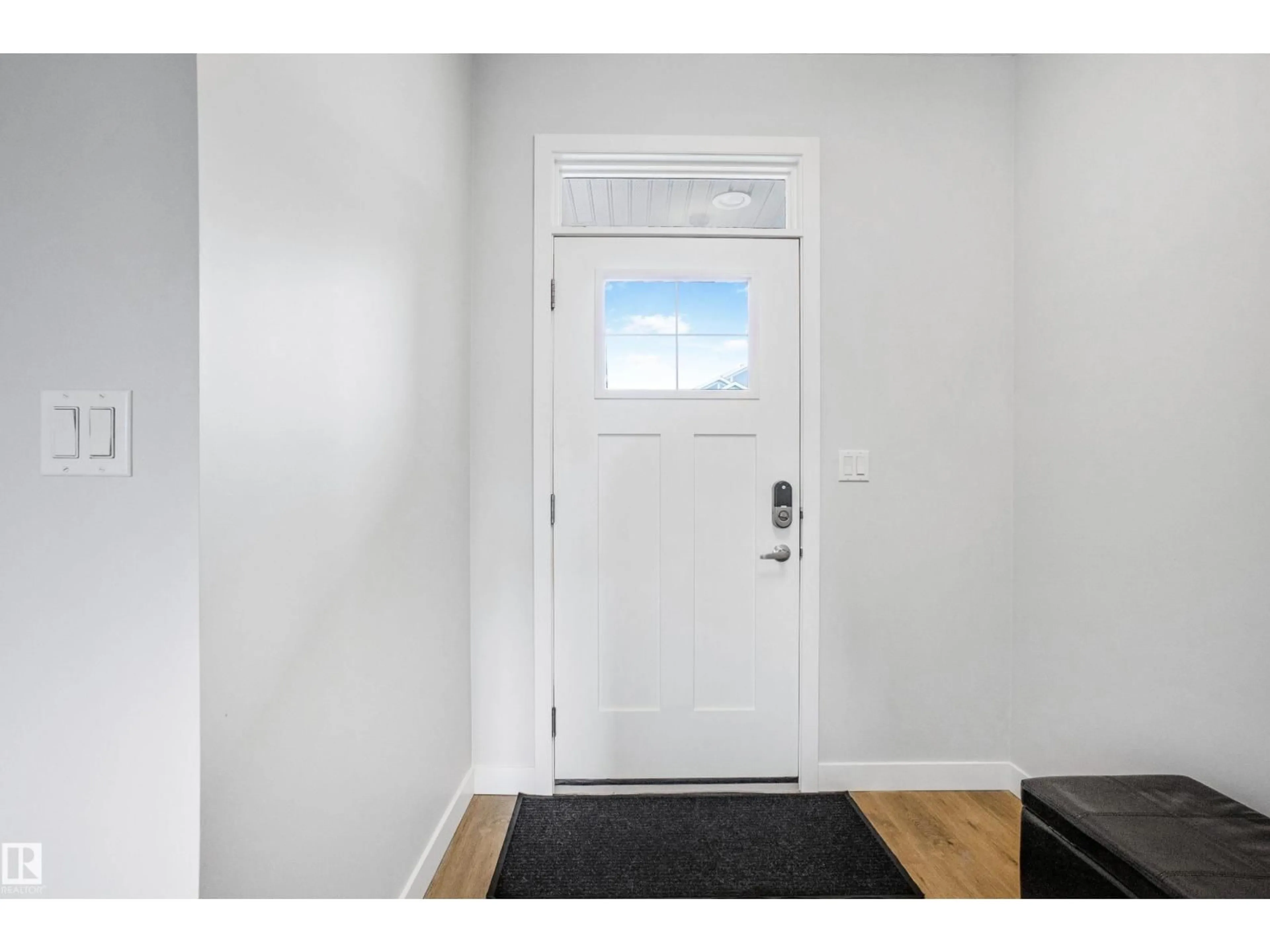 Indoor entryway for 1222 PODERSKY WD, Edmonton Alberta T6W4W3