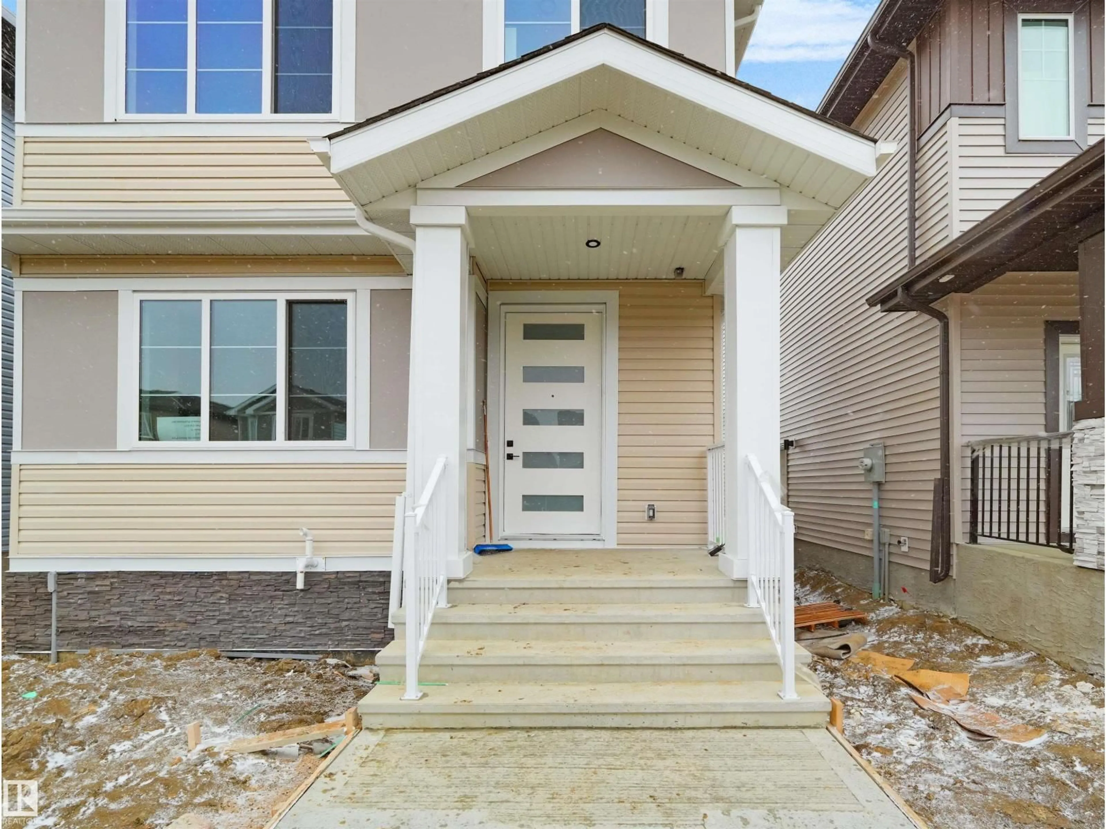 Home with vinyl exterior material, street for 332 ROBERTS WD, Leduc Alberta T9E1P9