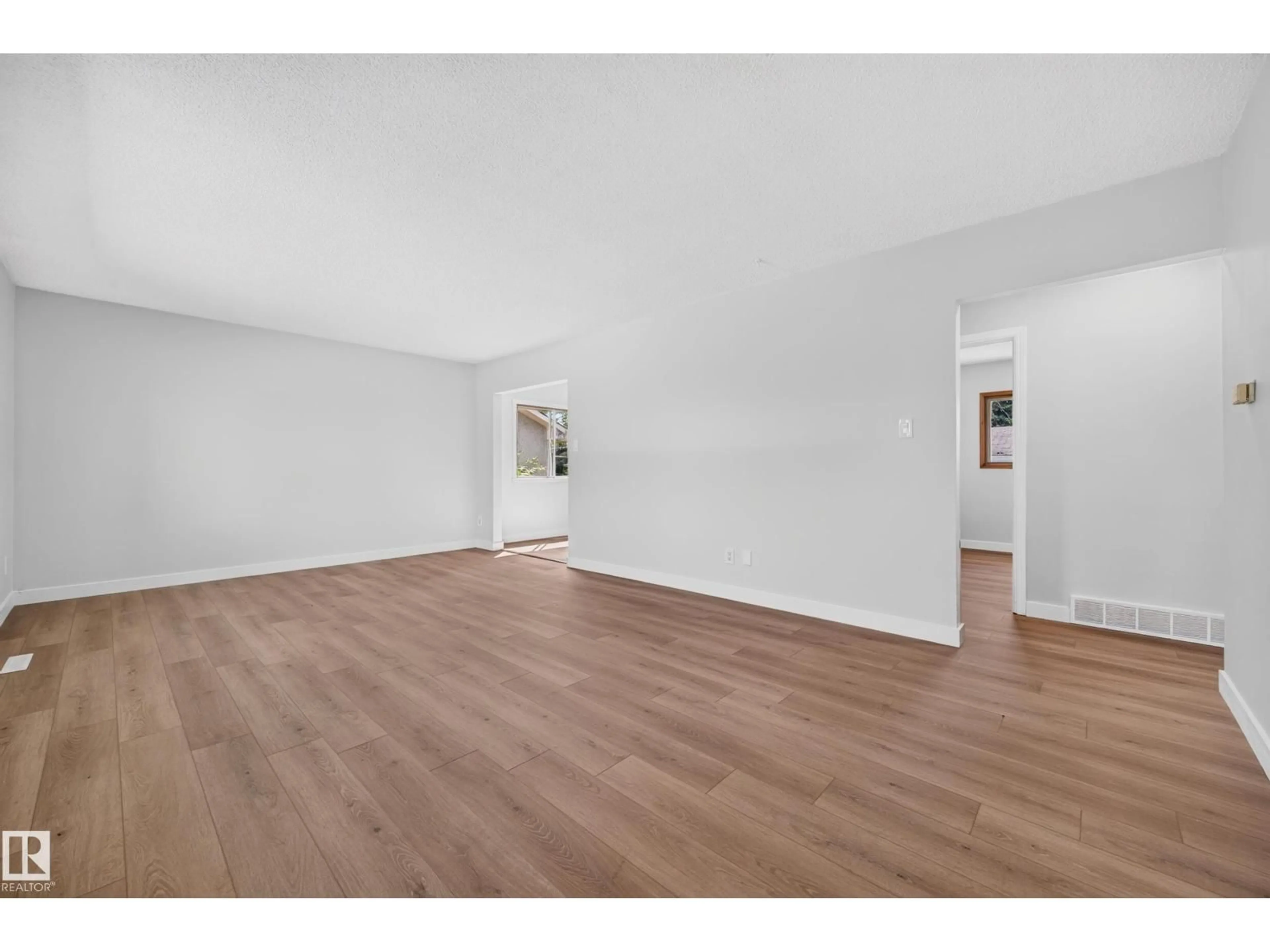 A pic of a room for 4311 105A AV, Edmonton Alberta T6A1B2