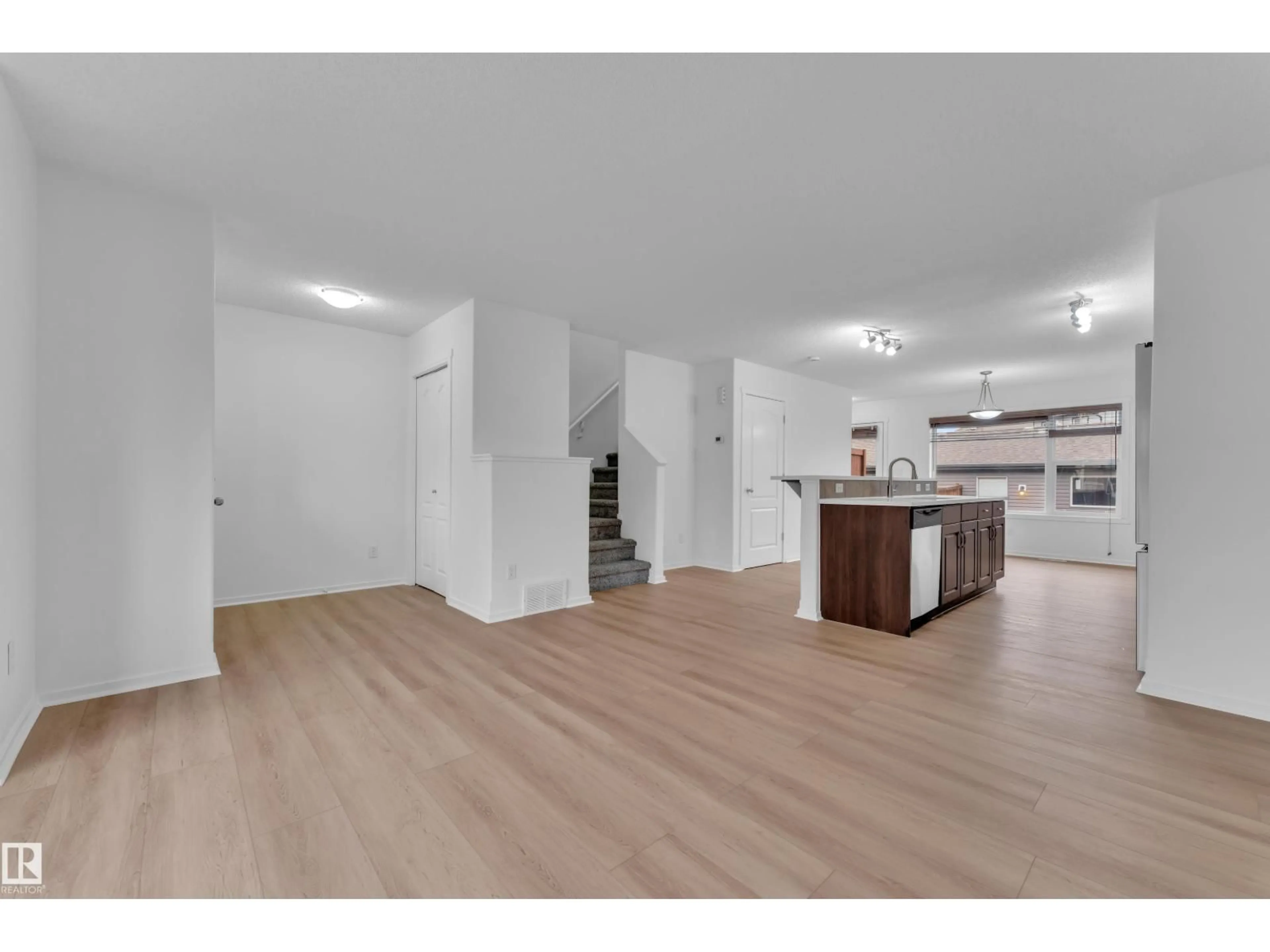 Unknown for 2143 32 ST, Edmonton Alberta T6T0J9