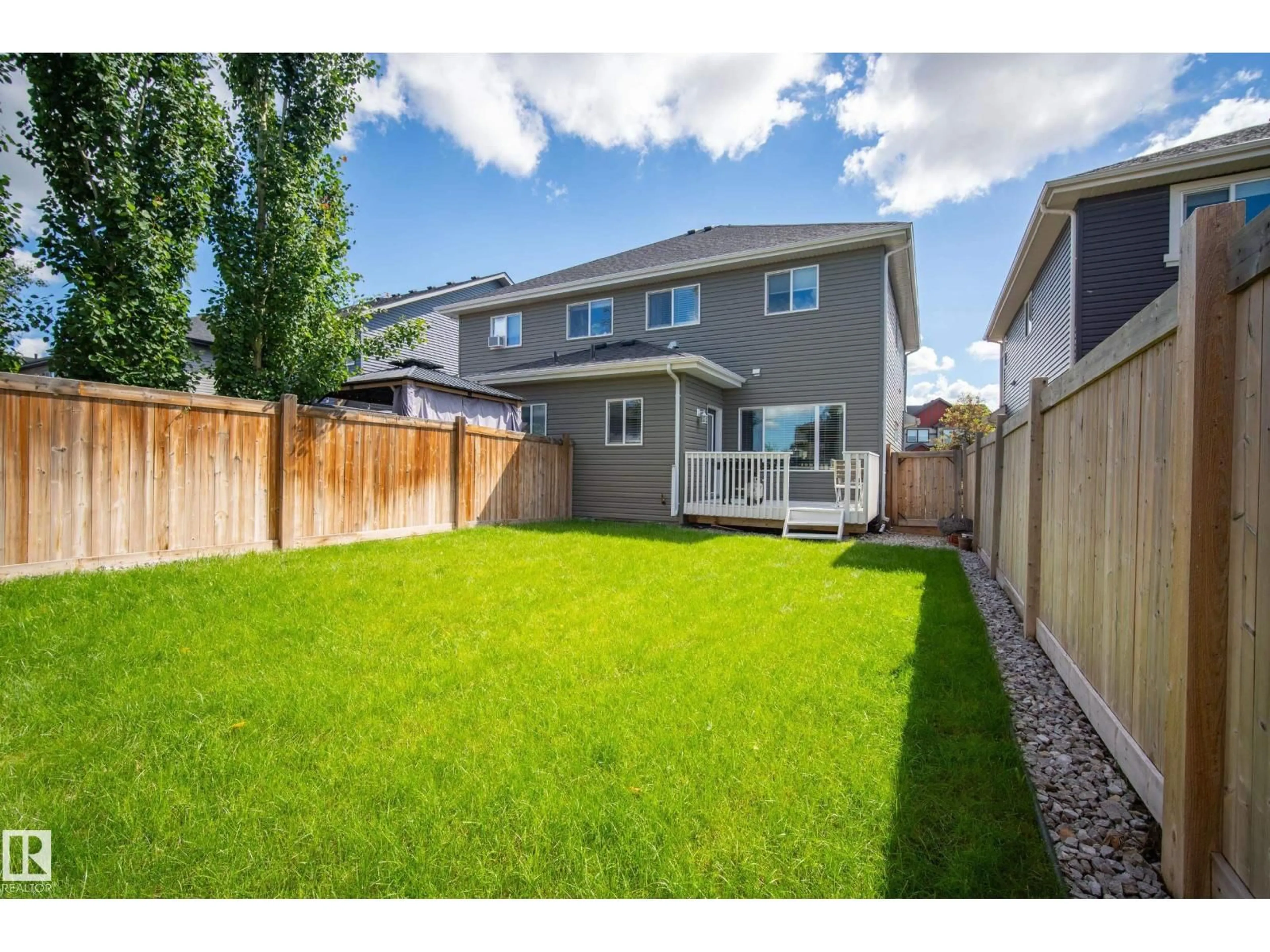 Patio, street for 199 ABERDEEN CR, Sherwood Park Alberta T8H0Z1