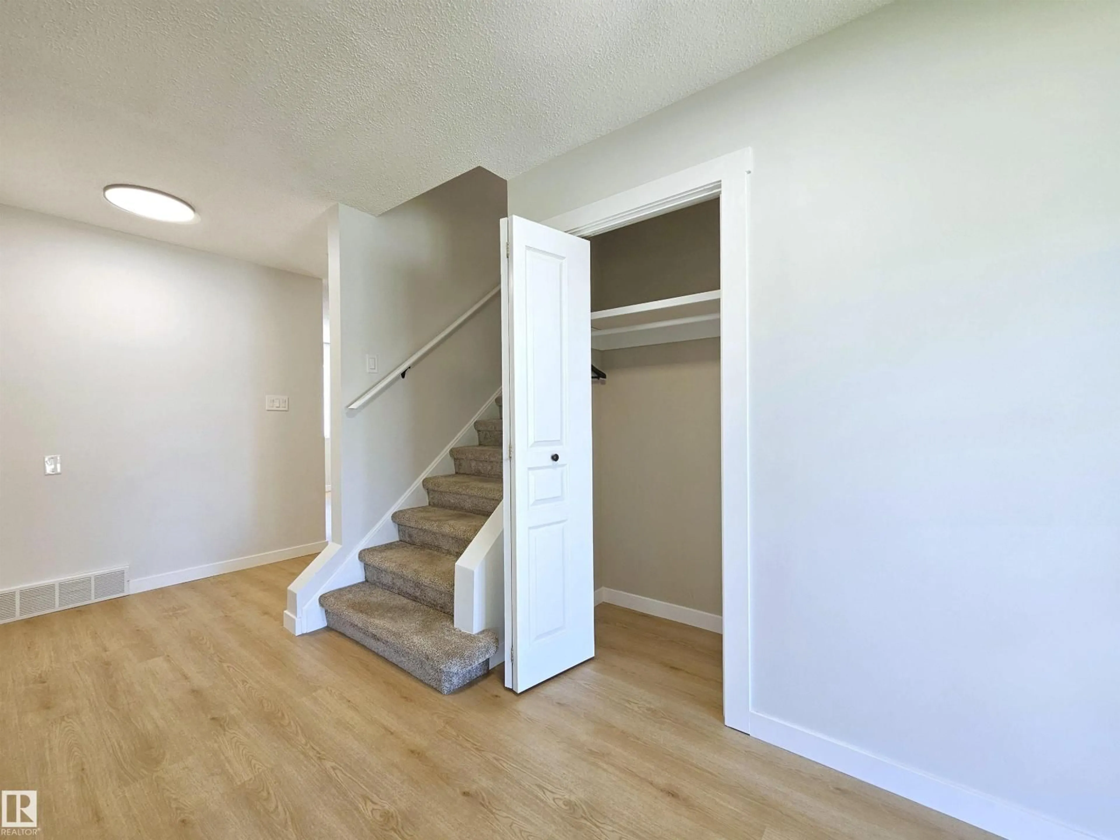 Unknown for 8011 182A ST NW, Edmonton Alberta T5T0V2