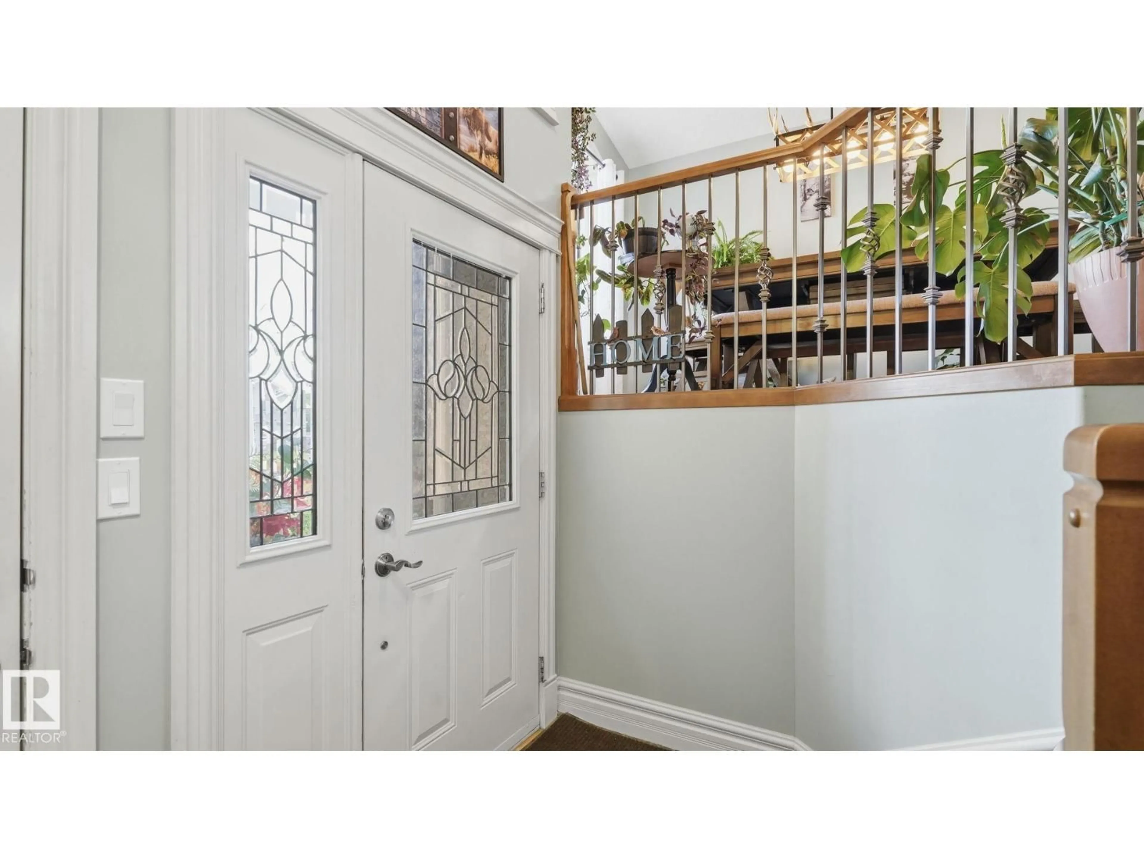 Indoor entryway for 5130 SPORTSVIEW DR, New Sarepta Alberta T0B3M0