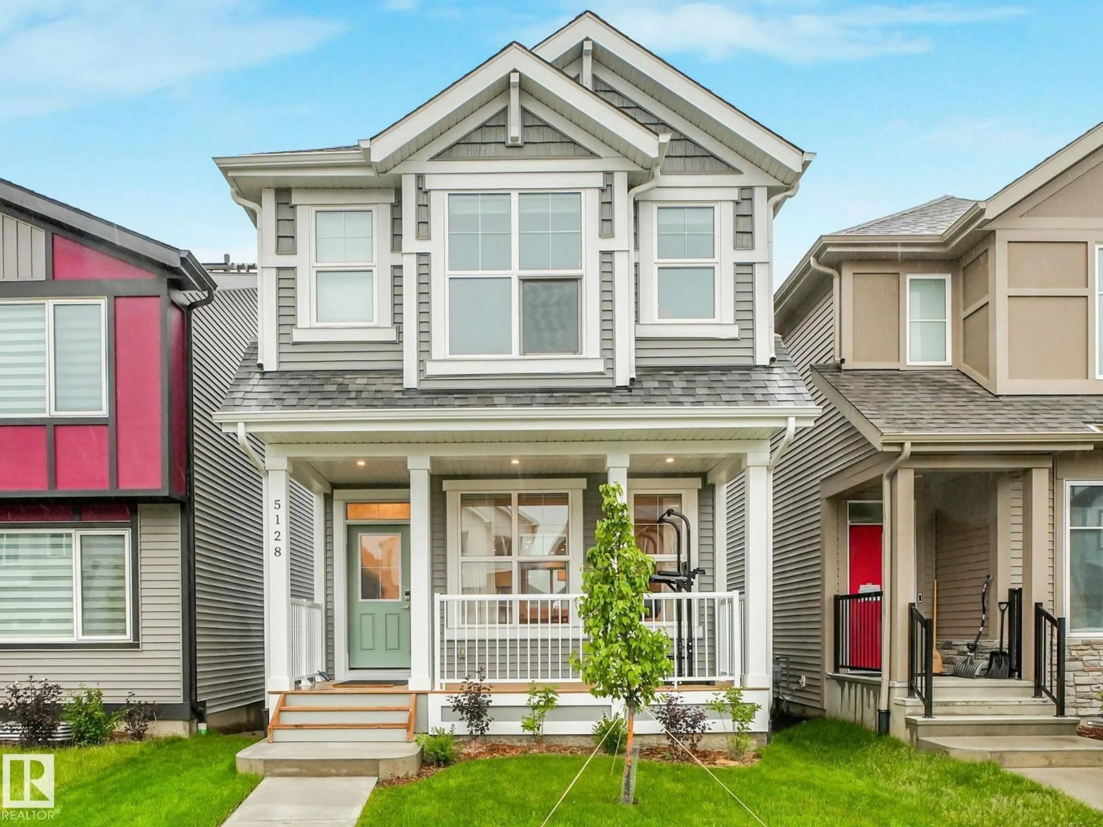 Home with vinyl exterior material, street for SW SW - 5128 KINNEY WY, Edmonton Alberta T6W1A8