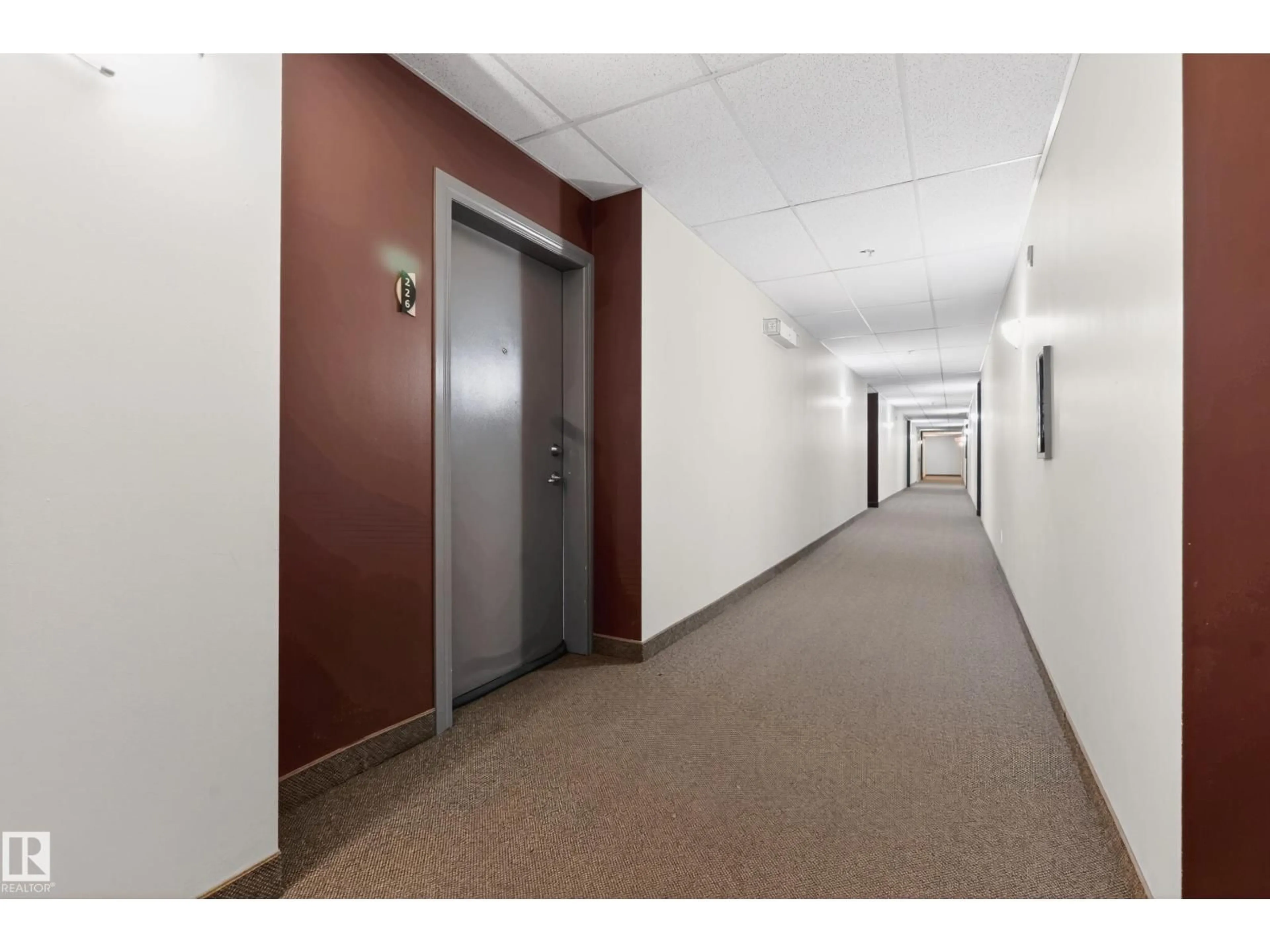Indoor foyer for 4304 - 226 139 AV, Edmonton Alberta T5Y0H6