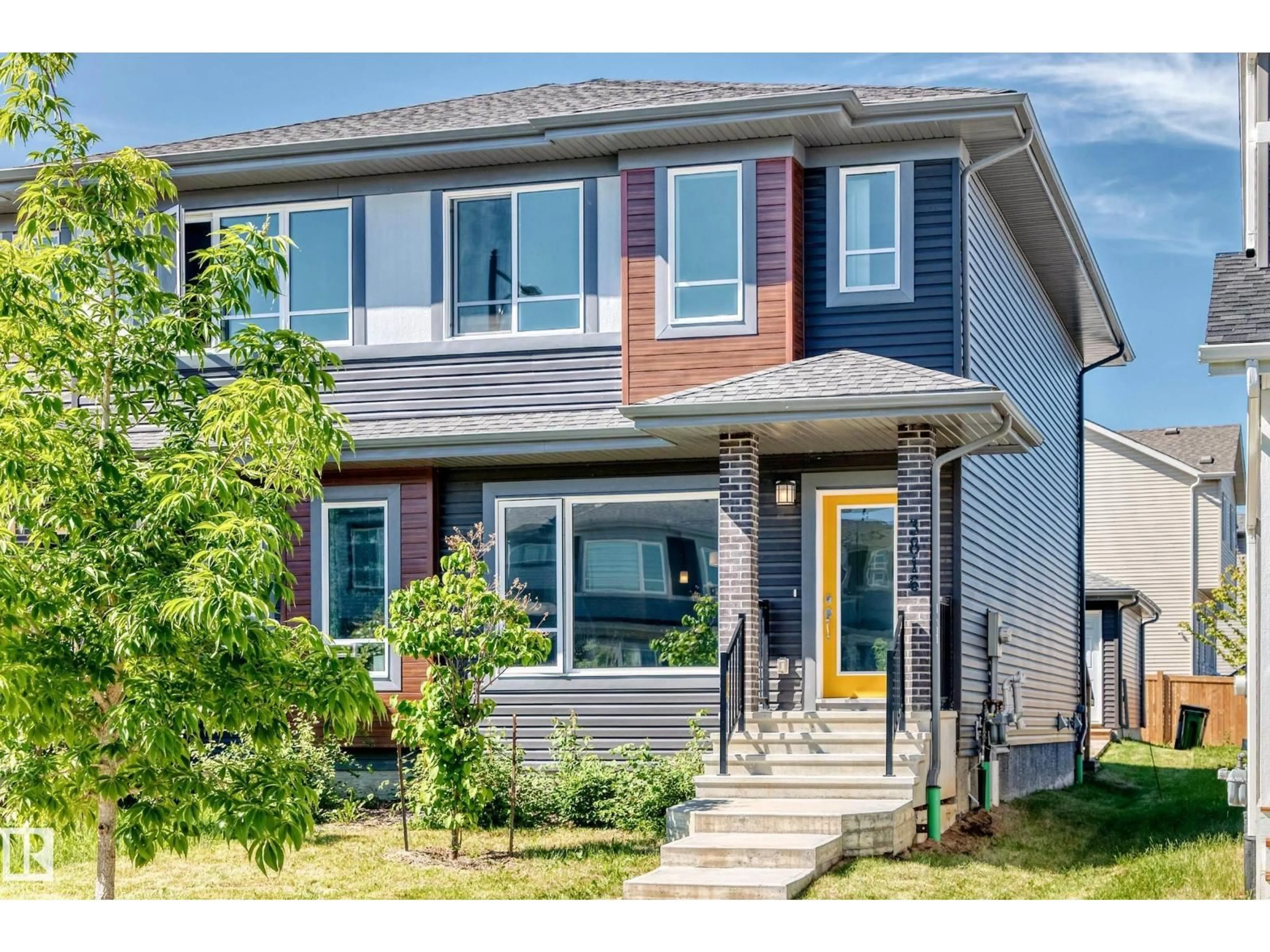 Home with vinyl exterior material, street for 3816 CHRUSTAWKA PL, Edmonton Alberta T6W4M9
