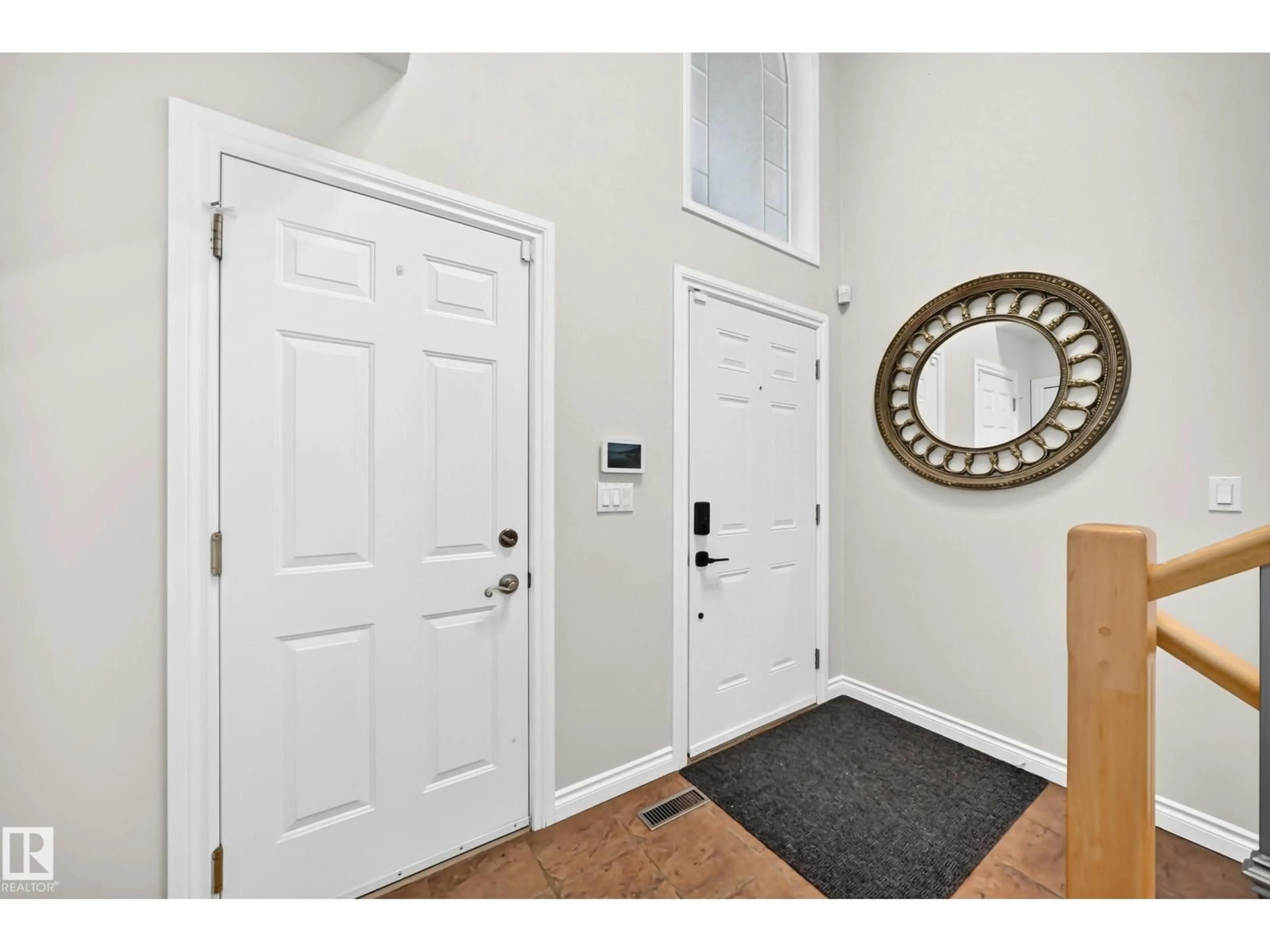 Indoor entryway for NW - 8517 156 AV, Edmonton Alberta T5Z3B4