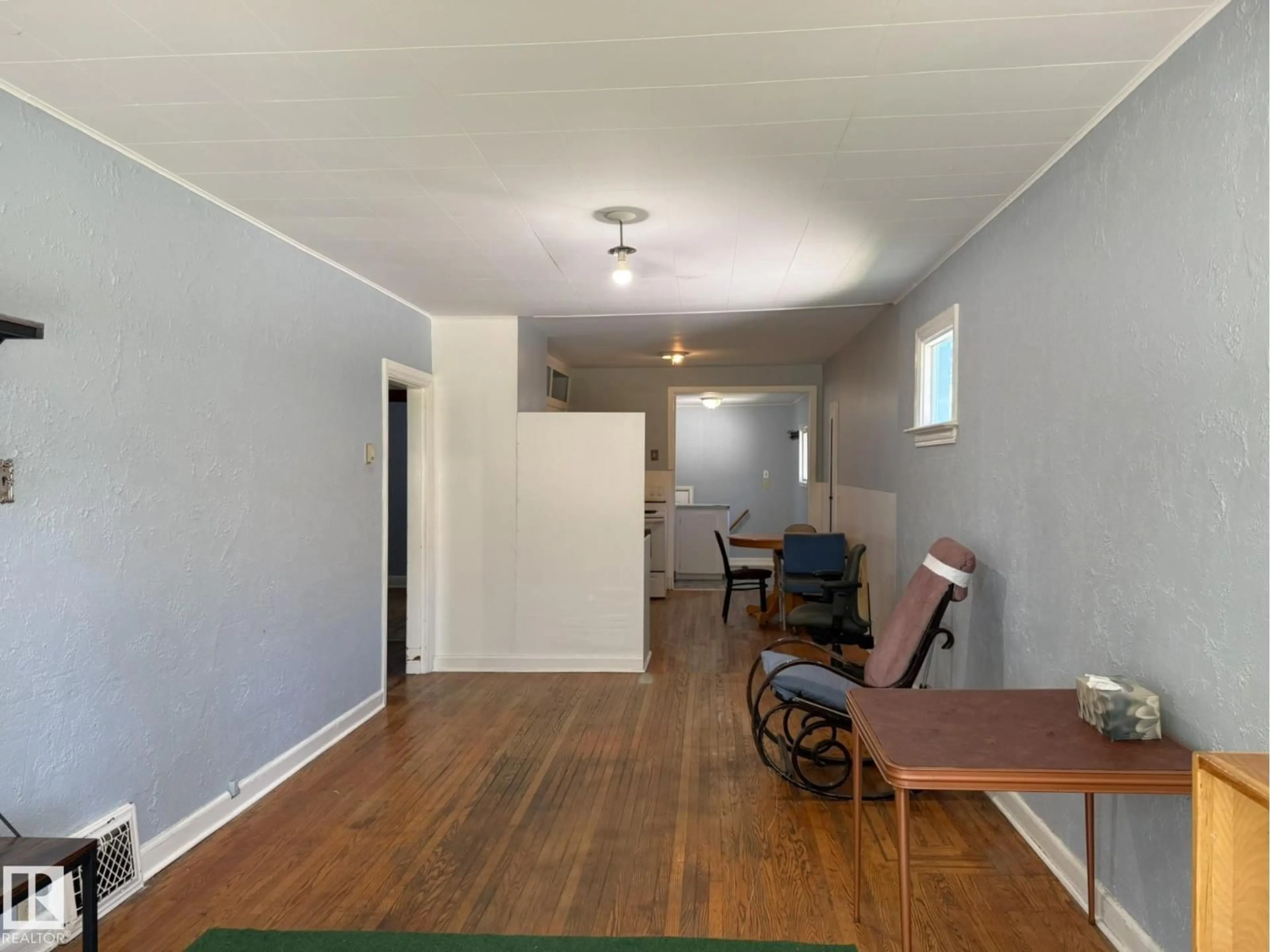 A pic of a room for 5132 52 ST, Warburg Alberta T0C2T0