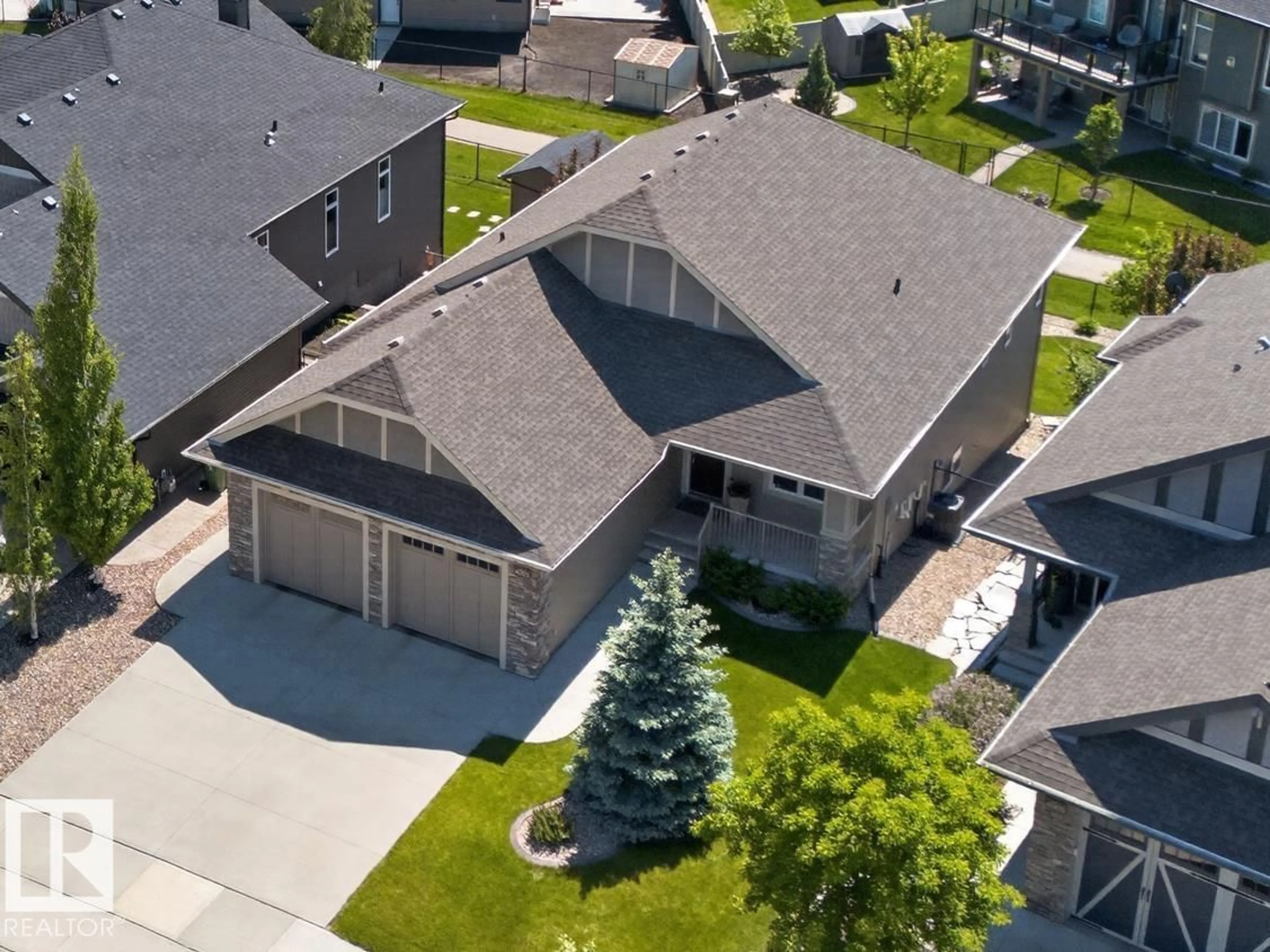 A pic from outside/outdoor area/front of a property/back of a property/a pic from drone, street for 4003 49 AV, Beaumont Alberta T4X1Y7