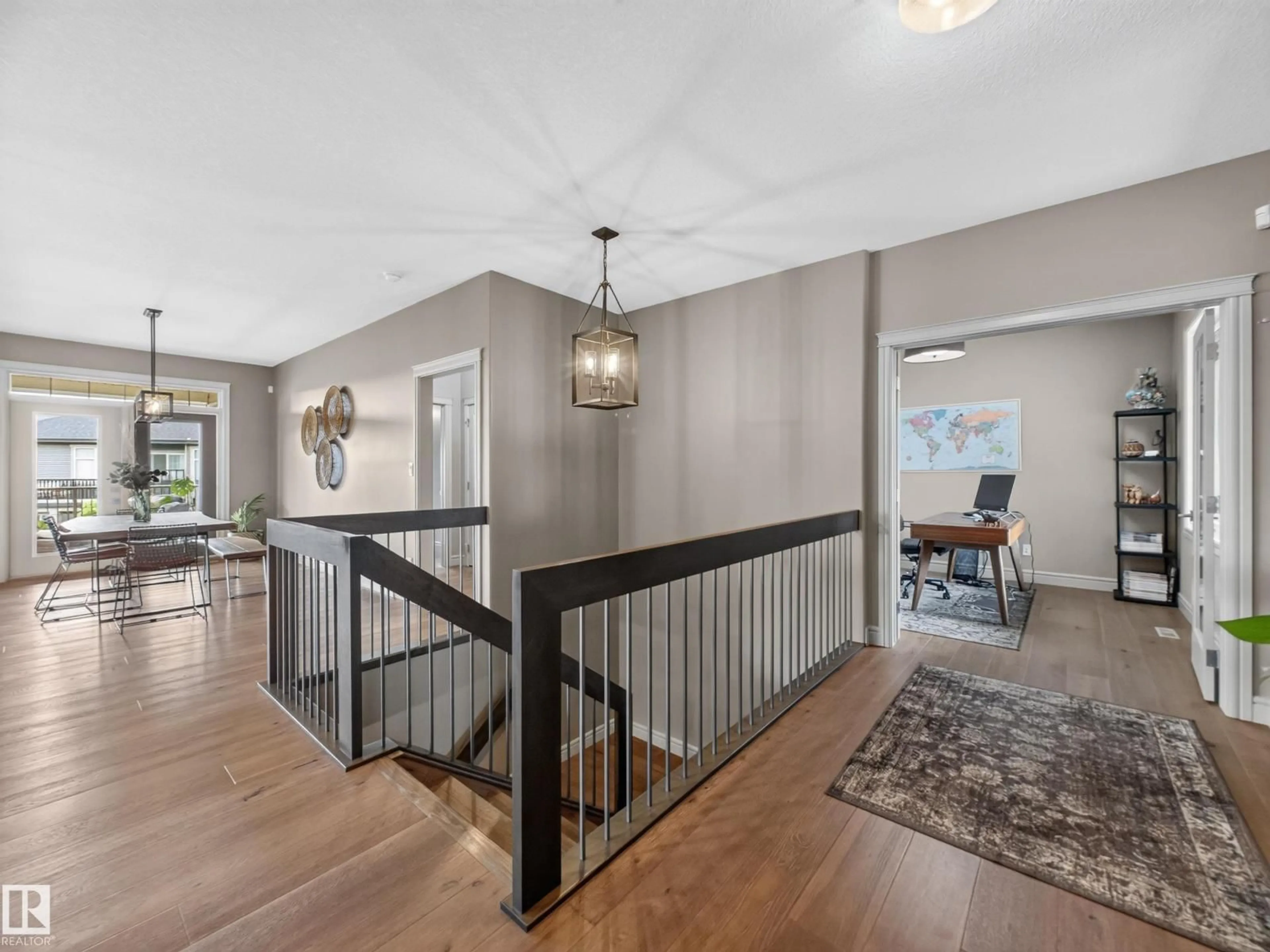 Indoor foyer for 4003 49 AV, Beaumont Alberta T4X1Y7