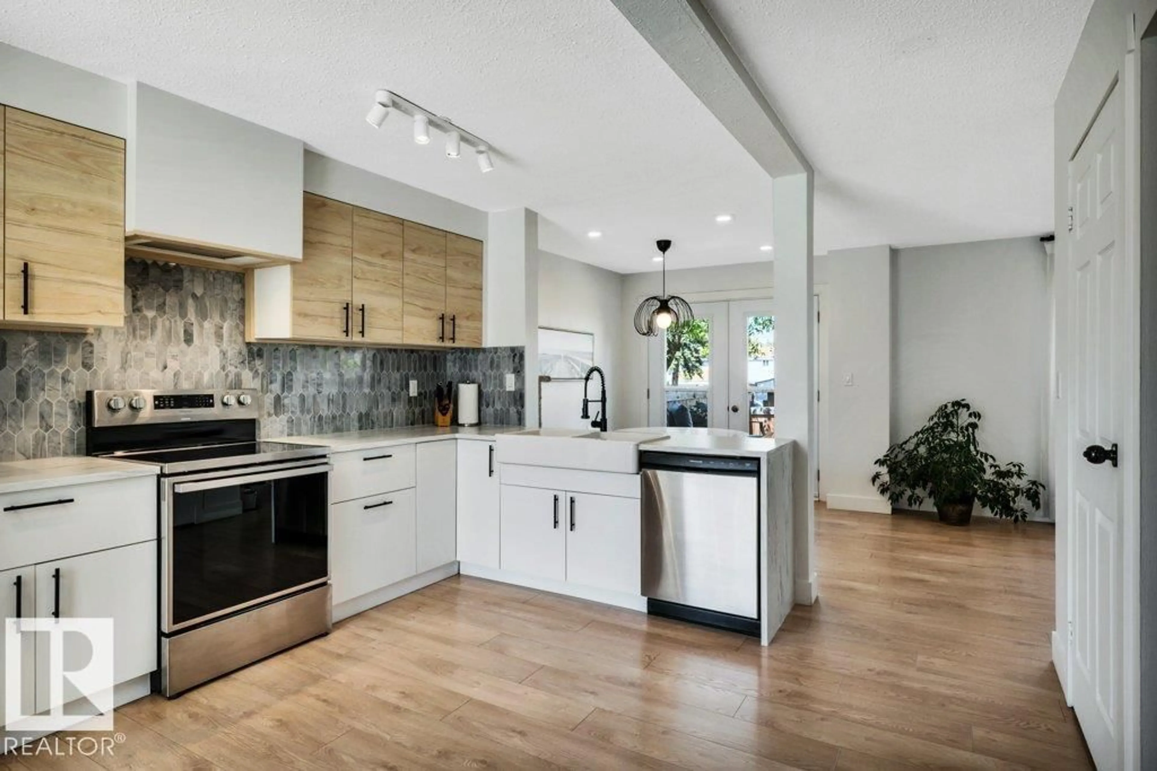Open concept kitchen, unknown for 292 GRANDIN VG, St. Albert Alberta T8N2R6