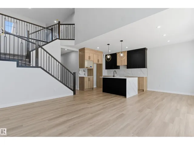 NW - 1721 CROSSBILL LO, Edmonton 3
