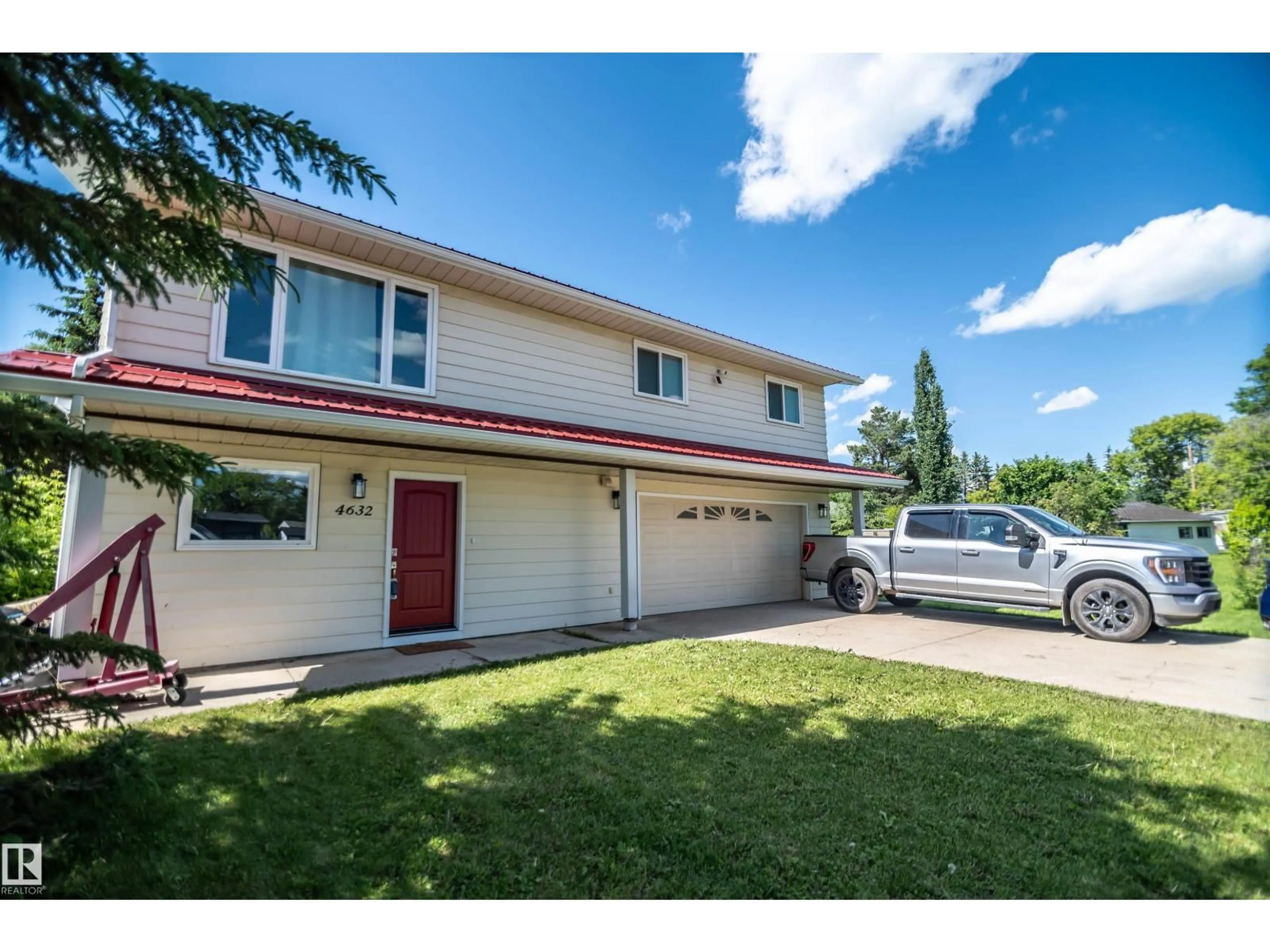 A pic from outside/outdoor area/front of a property/back of a property/a pic from drone, street for 4632 46 AV, Rural Lac Ste. Anne County Alberta T0E0A0