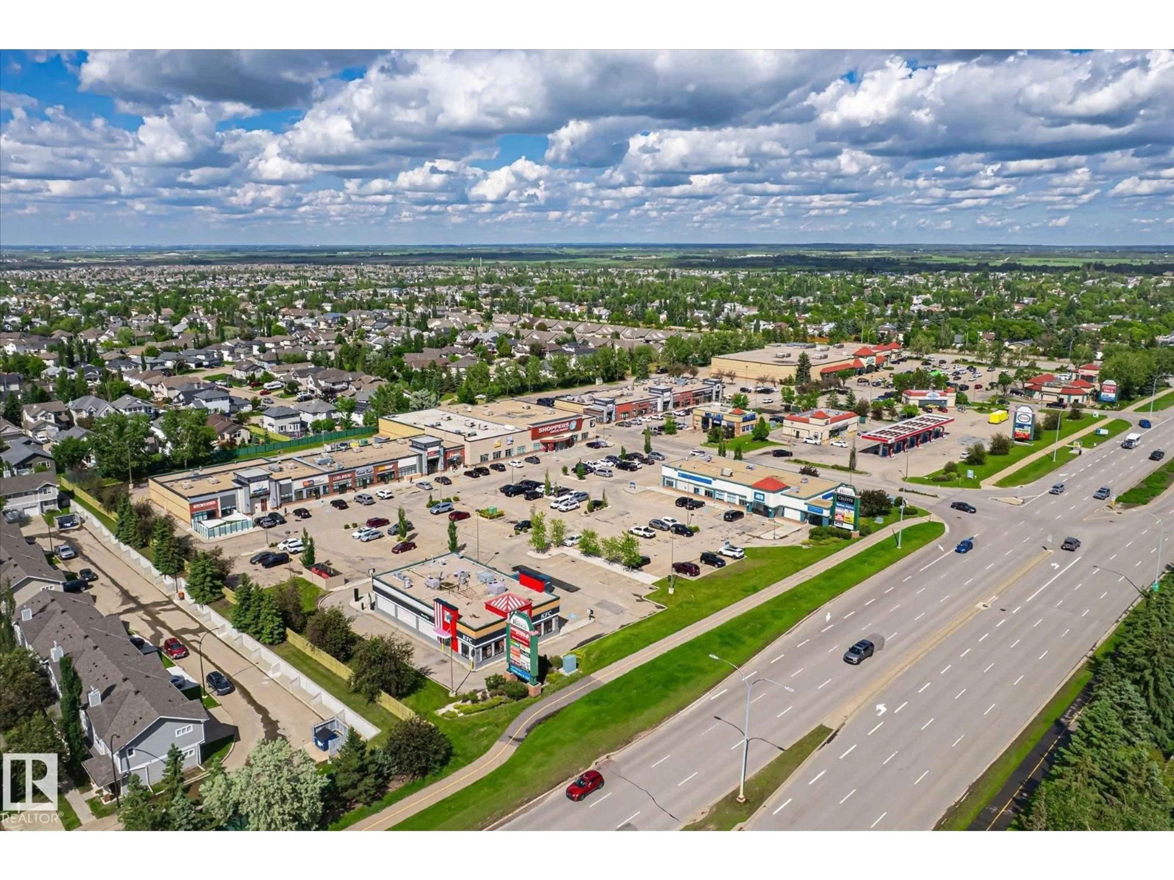 A pic from outside/outdoor area/front of a property/back of a property/a pic from drone, street for 33 CAVAN RD, Sherwood Park Alberta T8H2K7
