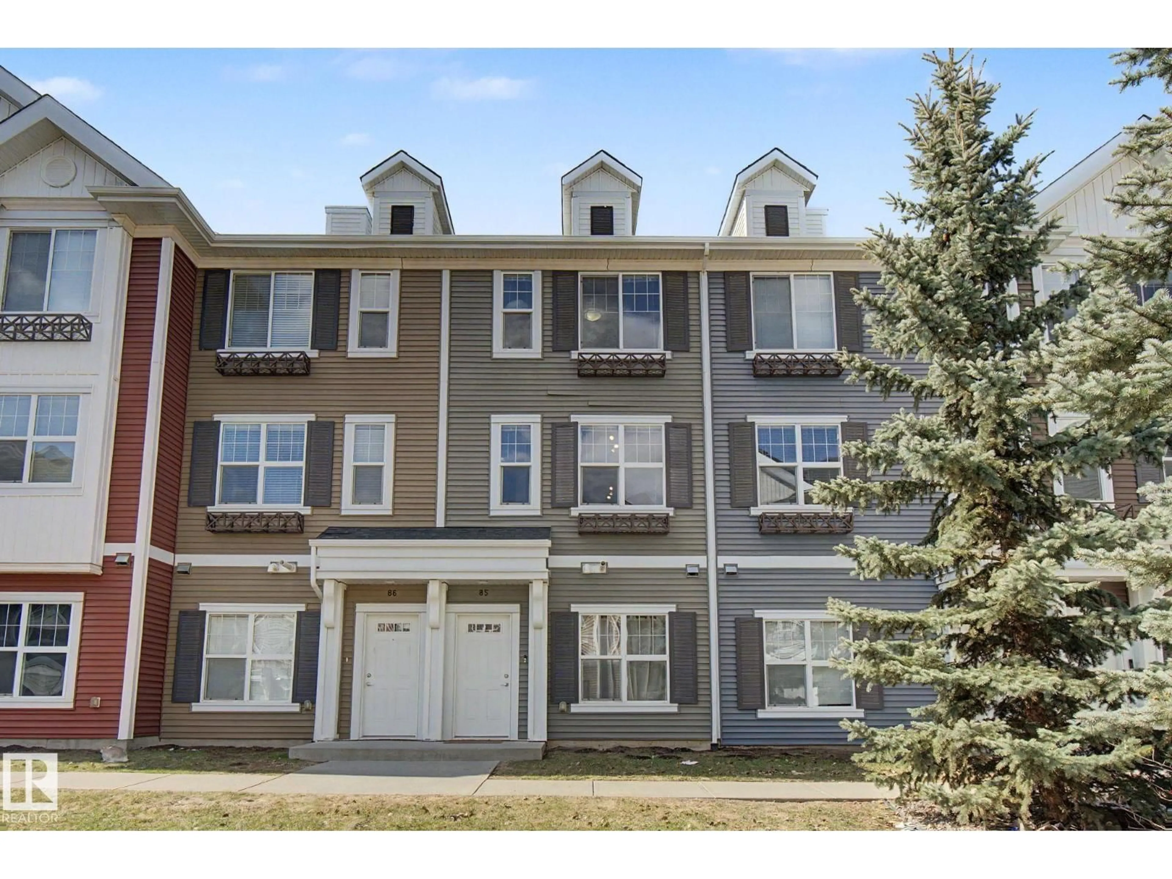 A pic from outside/outdoor area/front of a property/back of a property/a pic from drone, unknown for 2803 JAMES MOWATT TR, Edmonton Alberta T6W2P5