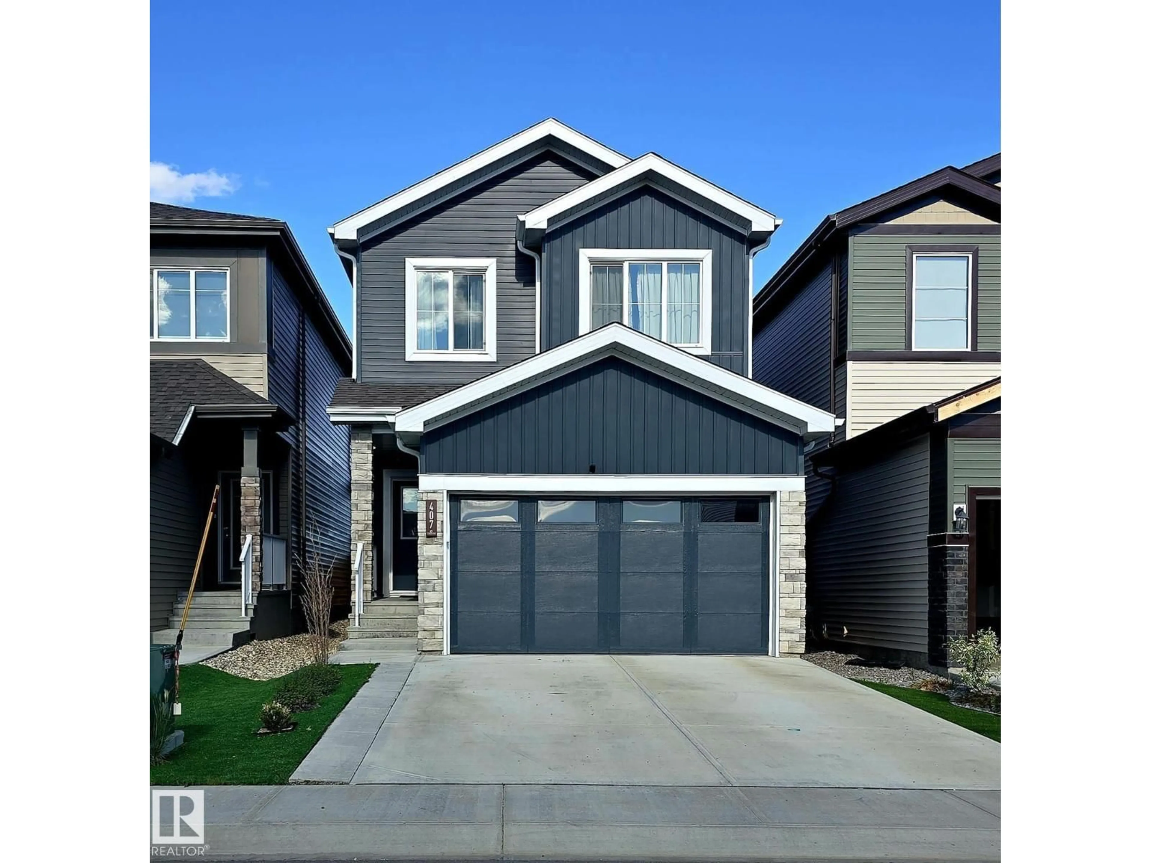 Home with vinyl exterior material, street for 407 CONROY CR, Edmonton Alberta T6W5A8