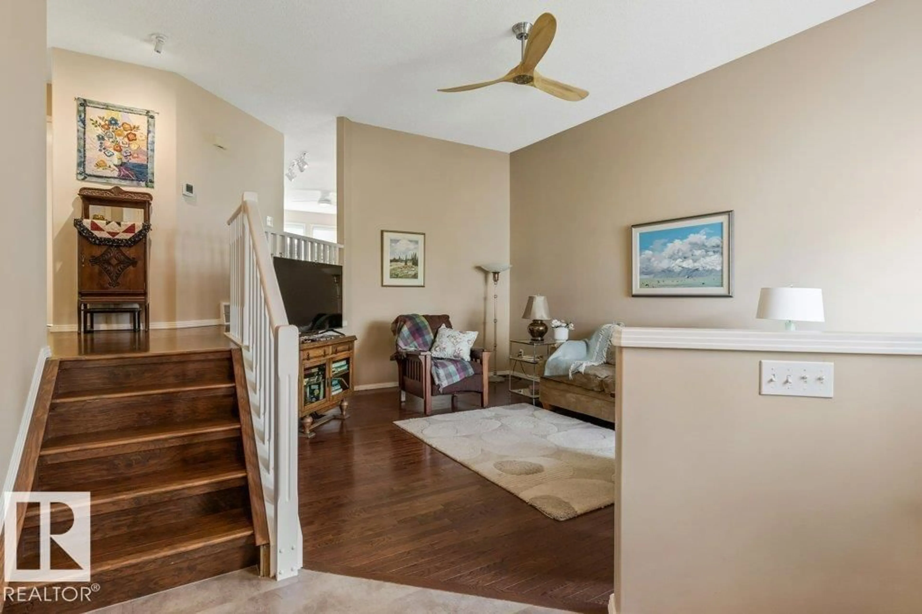 Indoor entryway for 58 DELAGE CR, St. Albert Alberta T8N6J5