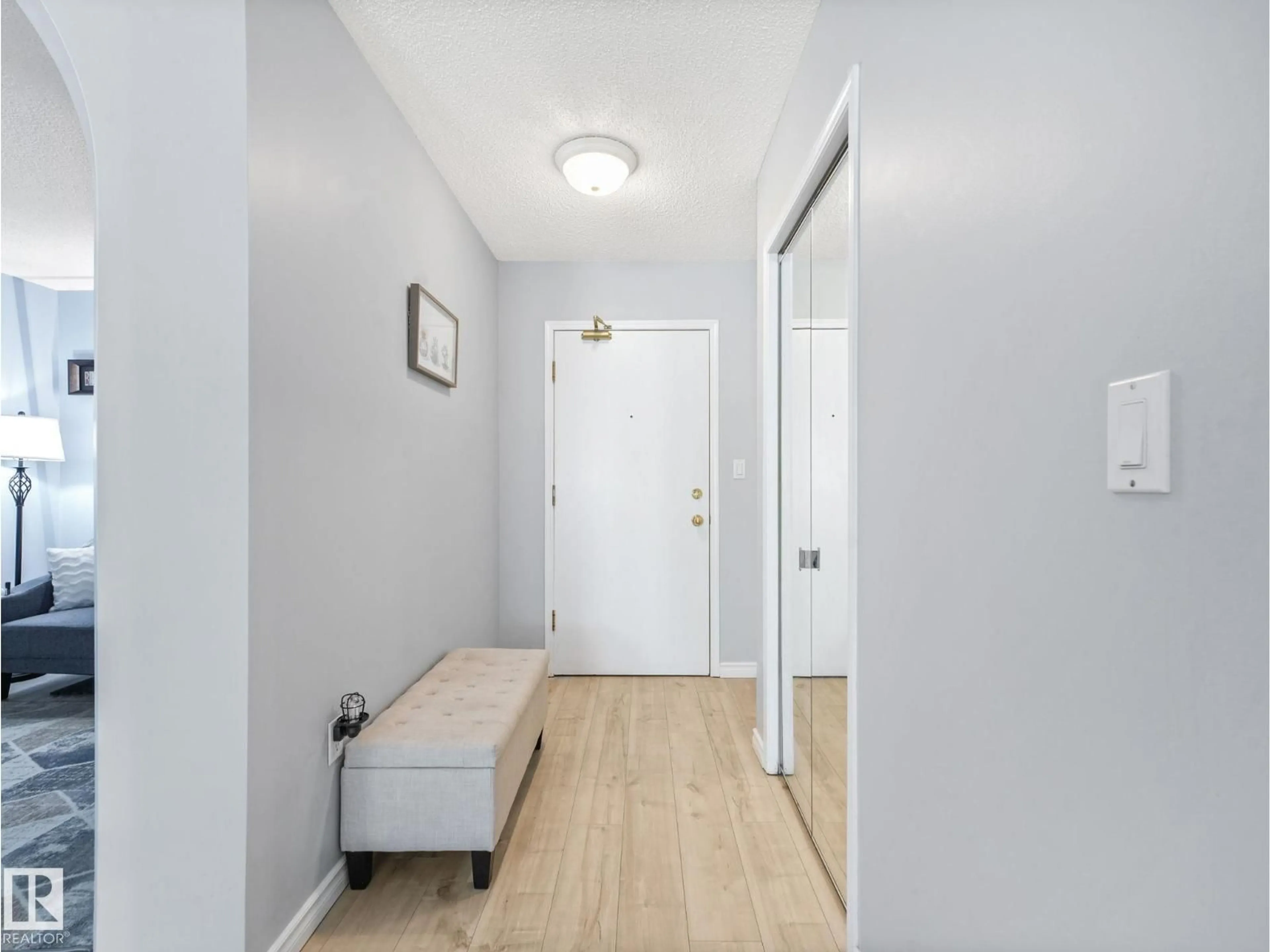 Indoor entryway for 212 - 15499 CASTLE DOWNS RD, Edmonton Alberta T5X5Y3