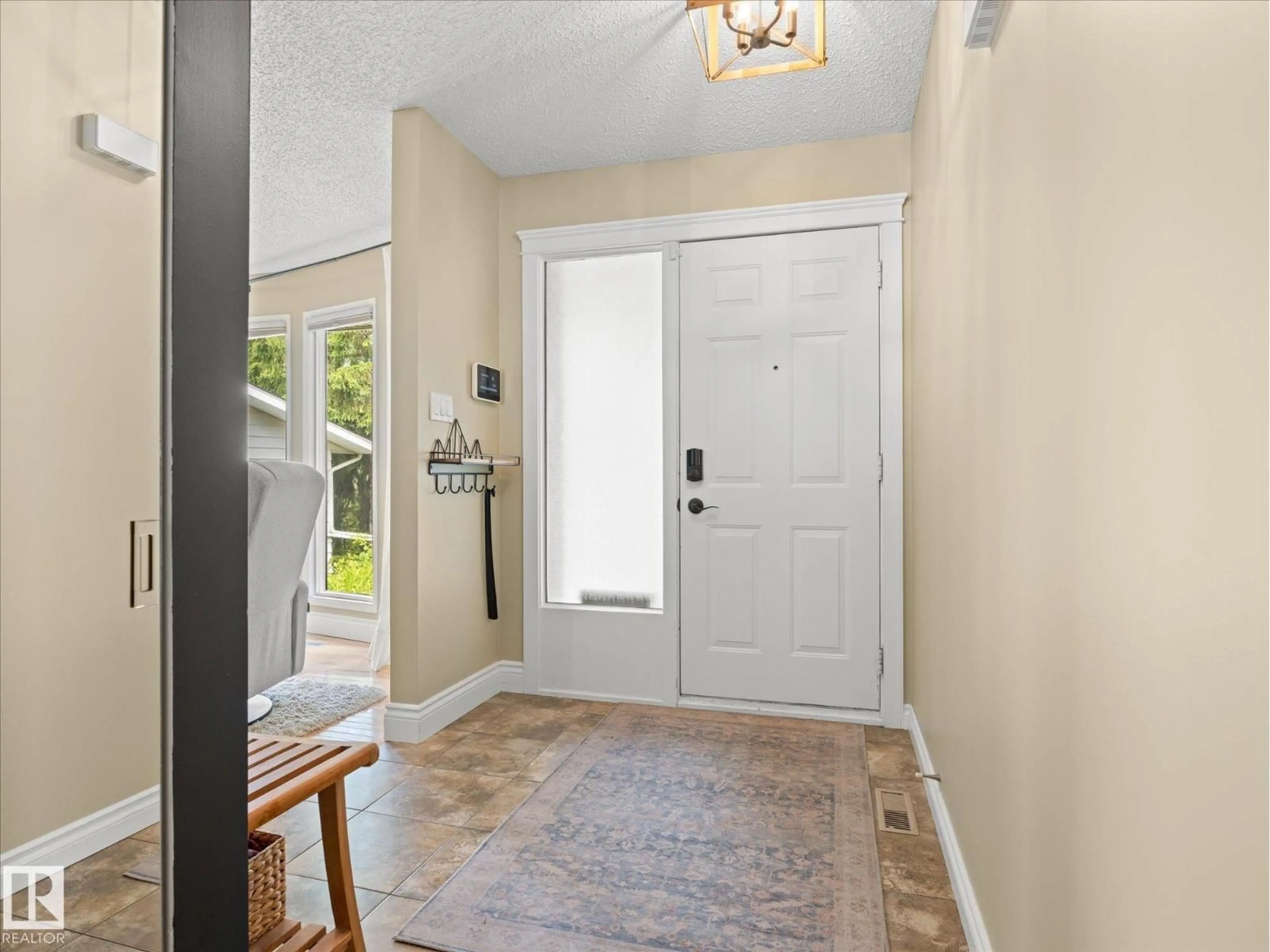 Indoor entryway for 20 BOCOCK PL, St. Albert Alberta T8N2K3