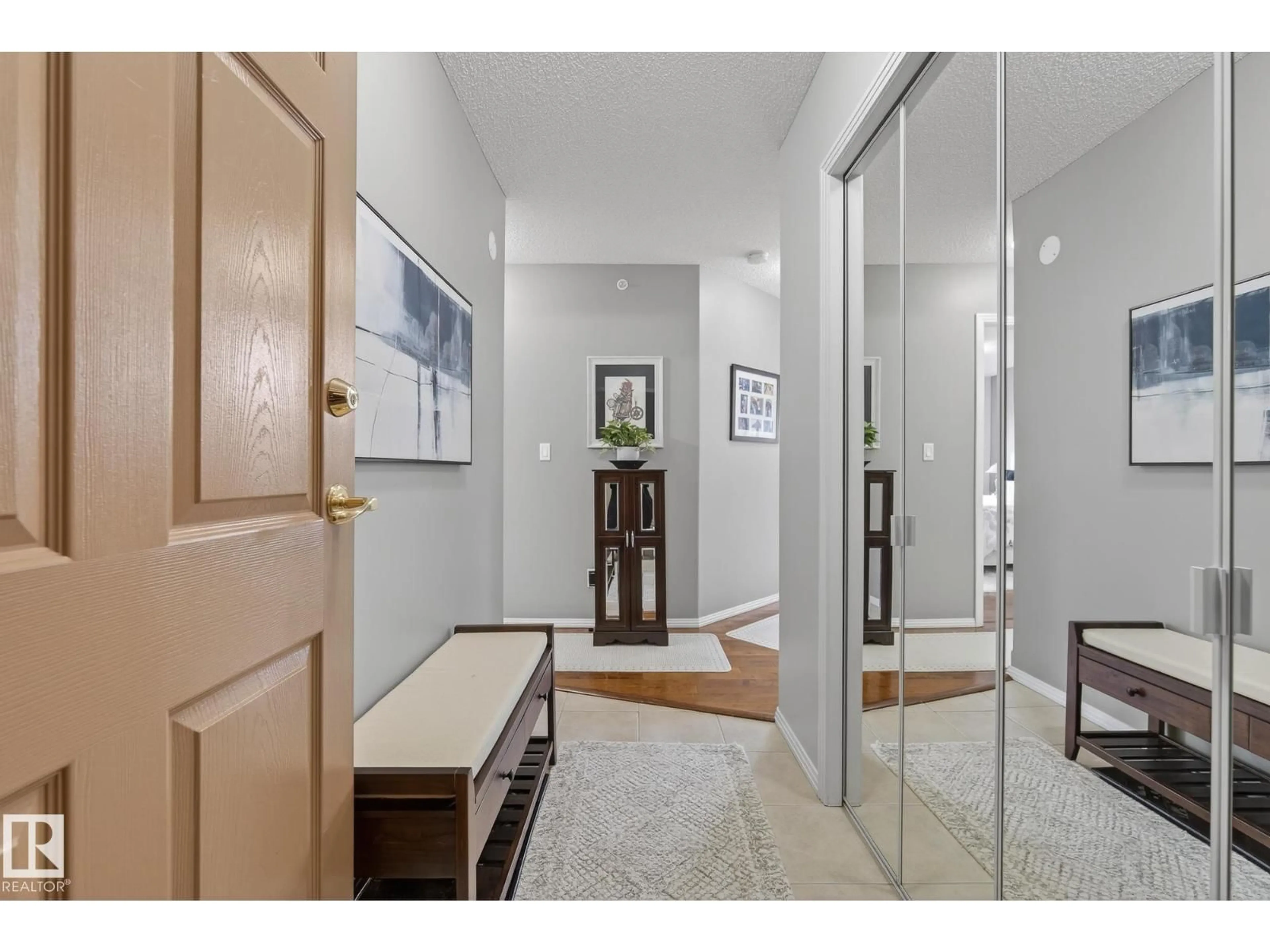 Indoor entryway for 421 - 9730 174 ST, Edmonton Alberta T5T6J4