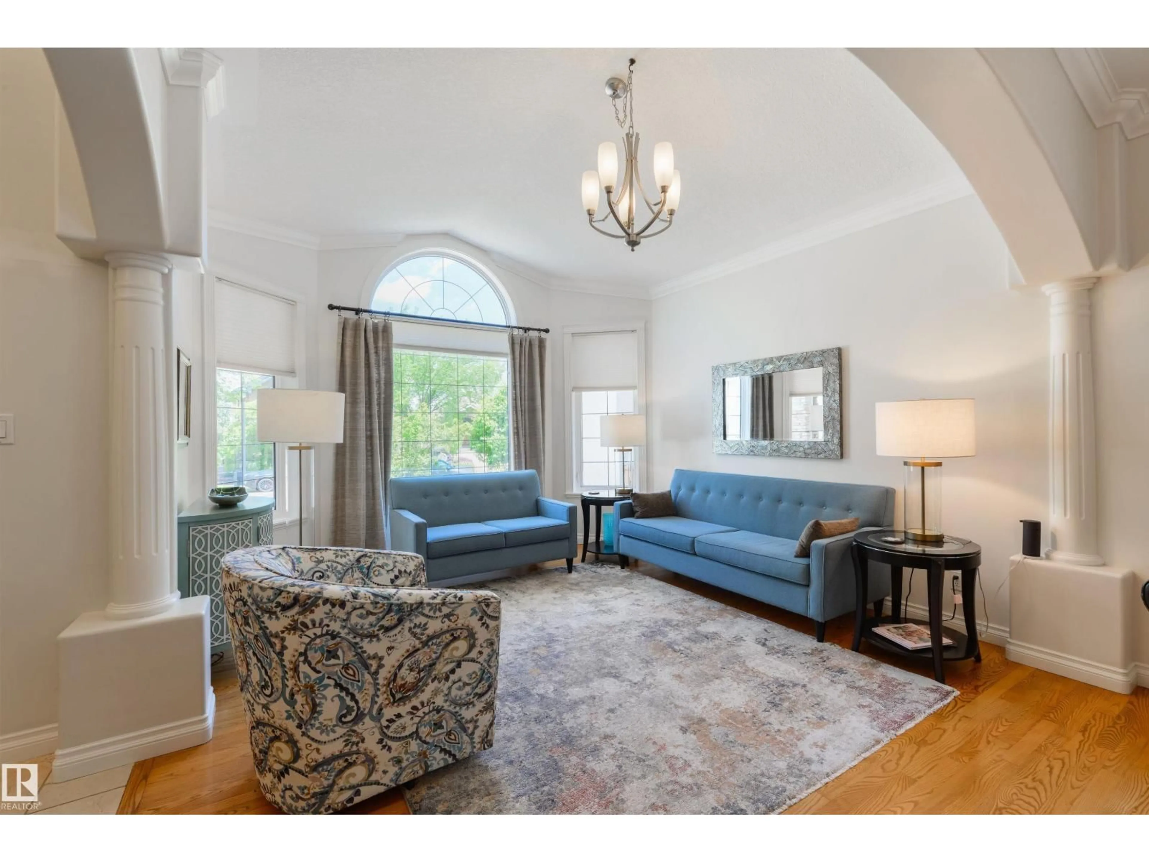 Living room with furniture, unknown for 956 HOLLINGSWORTH BEND, Edmonton Alberta T6R3G8