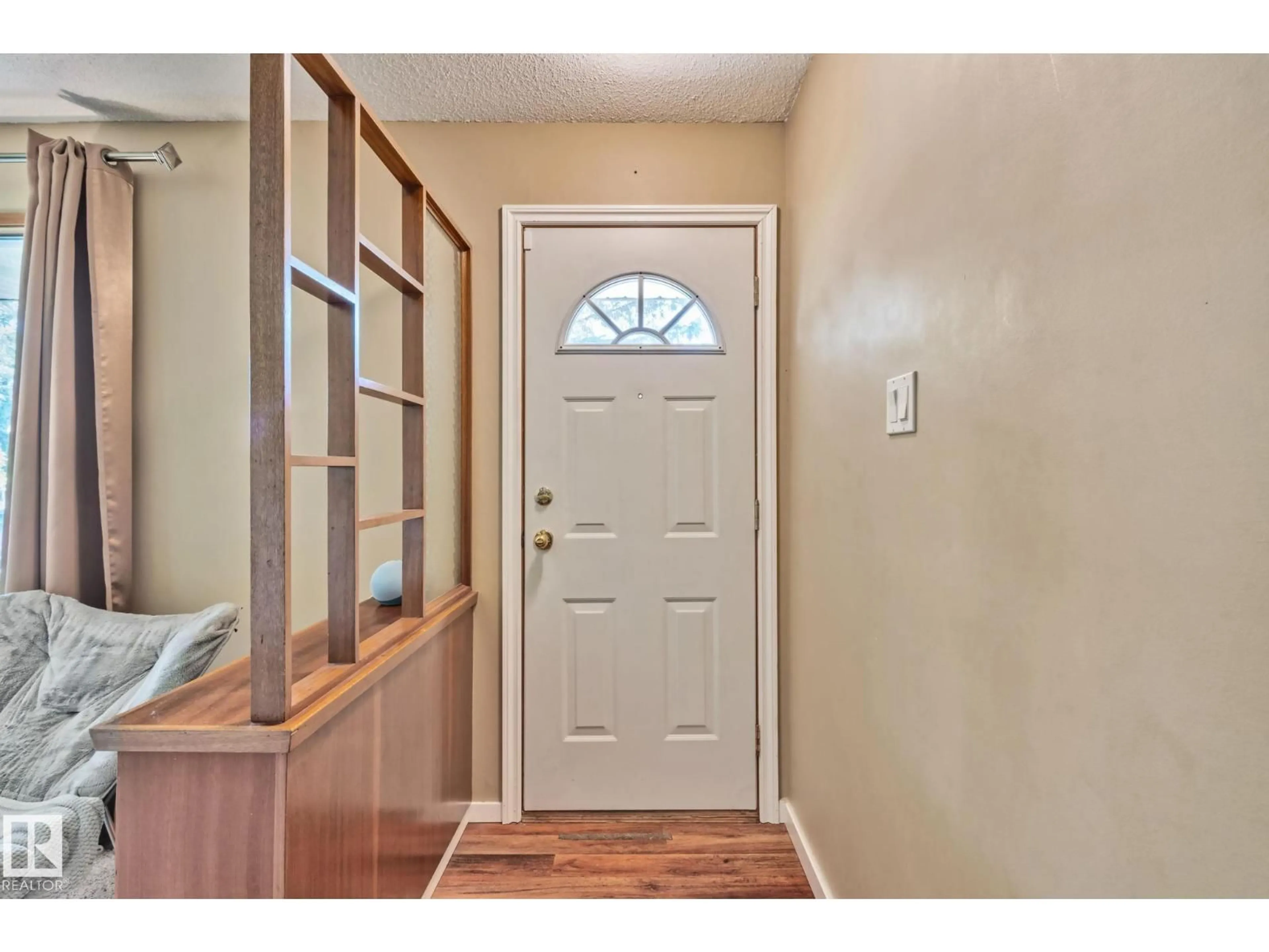 Indoor entryway for NW - 14820 75A ST, Edmonton Alberta T5C1A5