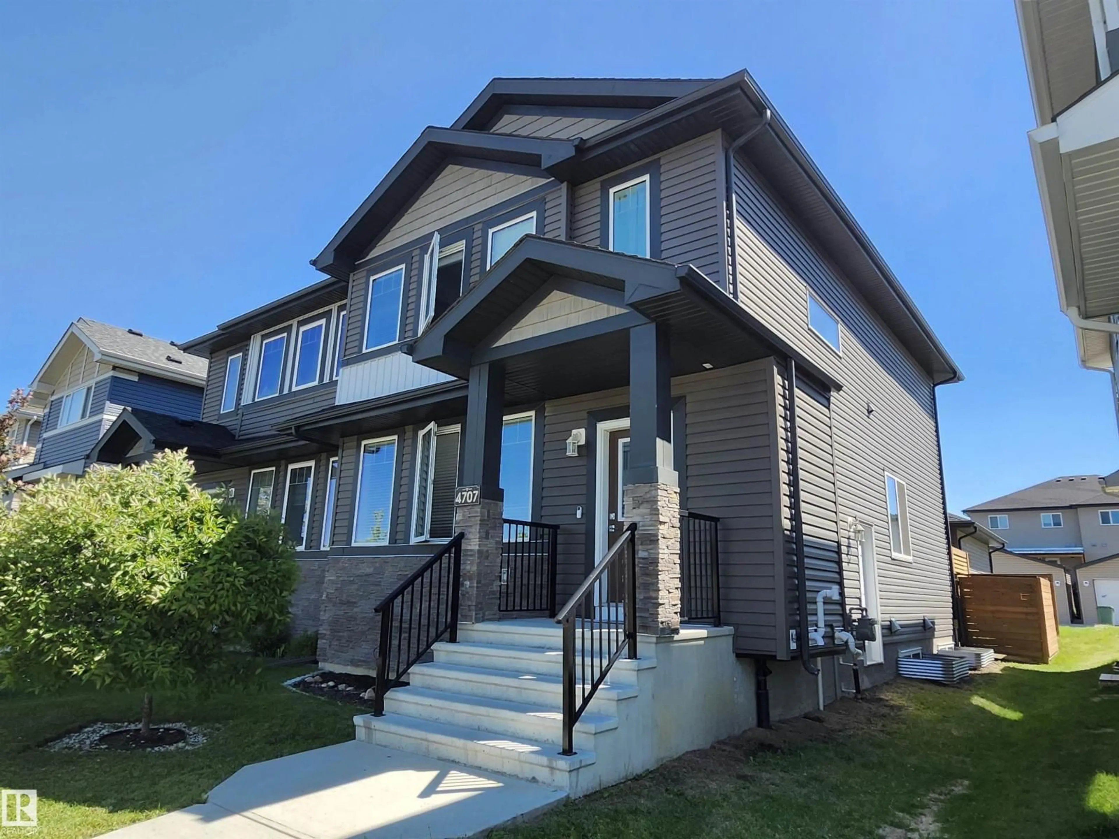 Home with vinyl exterior material, unknown for 4707 36 ST, Beaumont Alberta T4X2C3