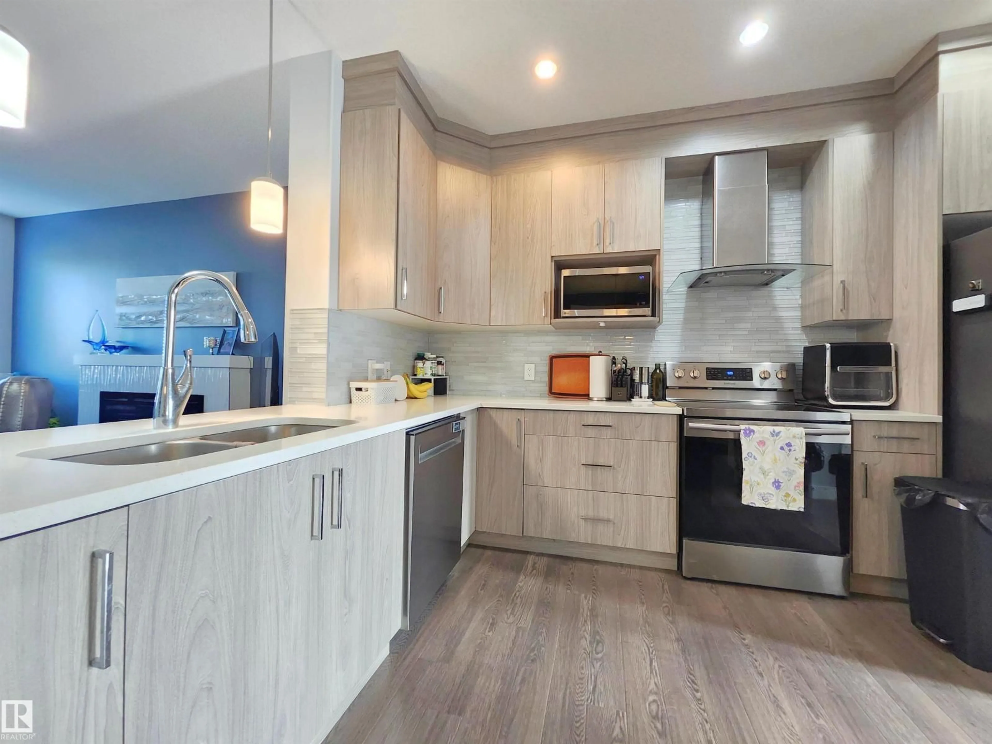 Open concept kitchen, unknown for 4707 36 ST, Beaumont Alberta T4X2C3