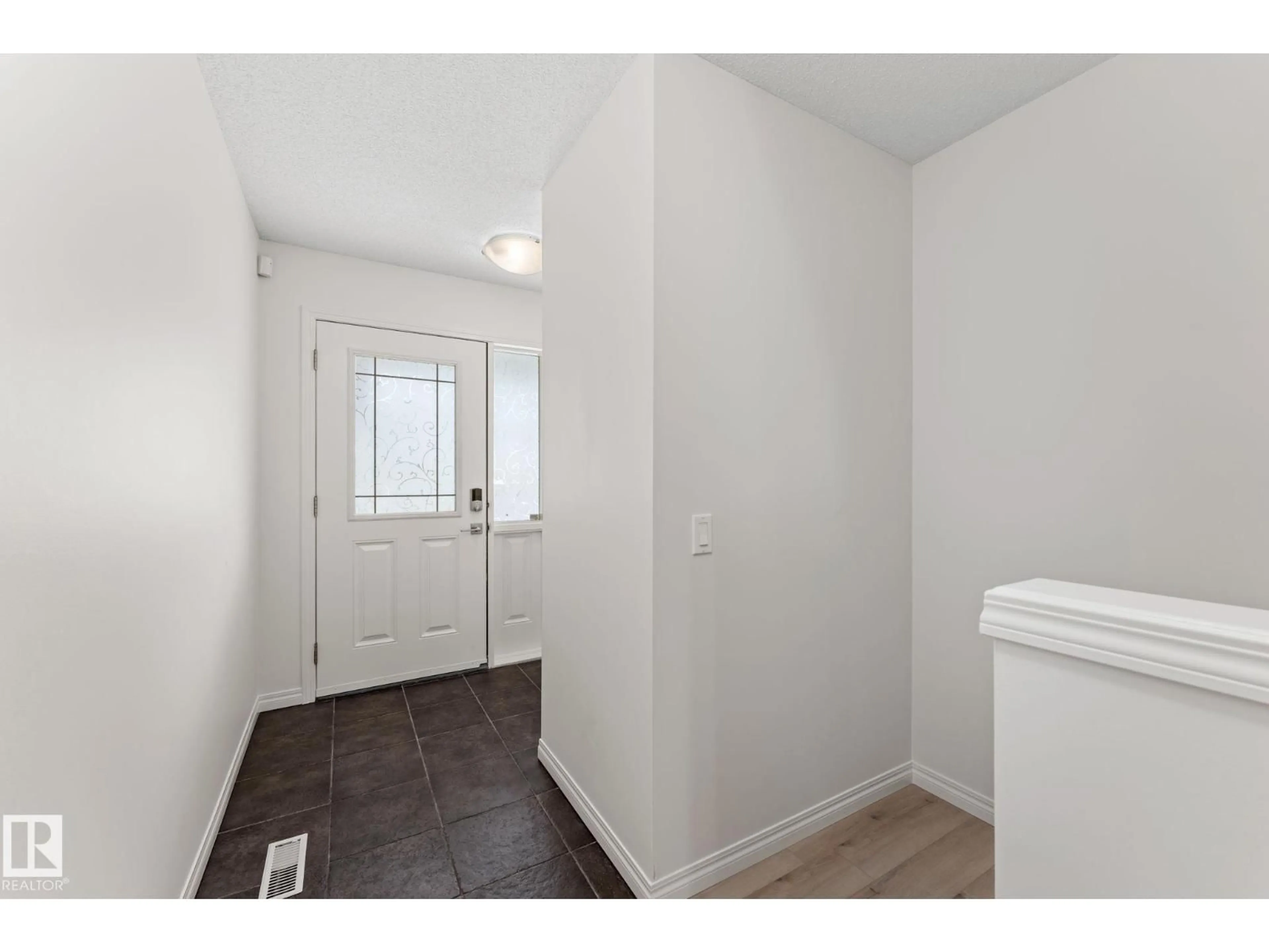 Indoor entryway for 12523 171 AV, Edmonton Alberta T5X0E5