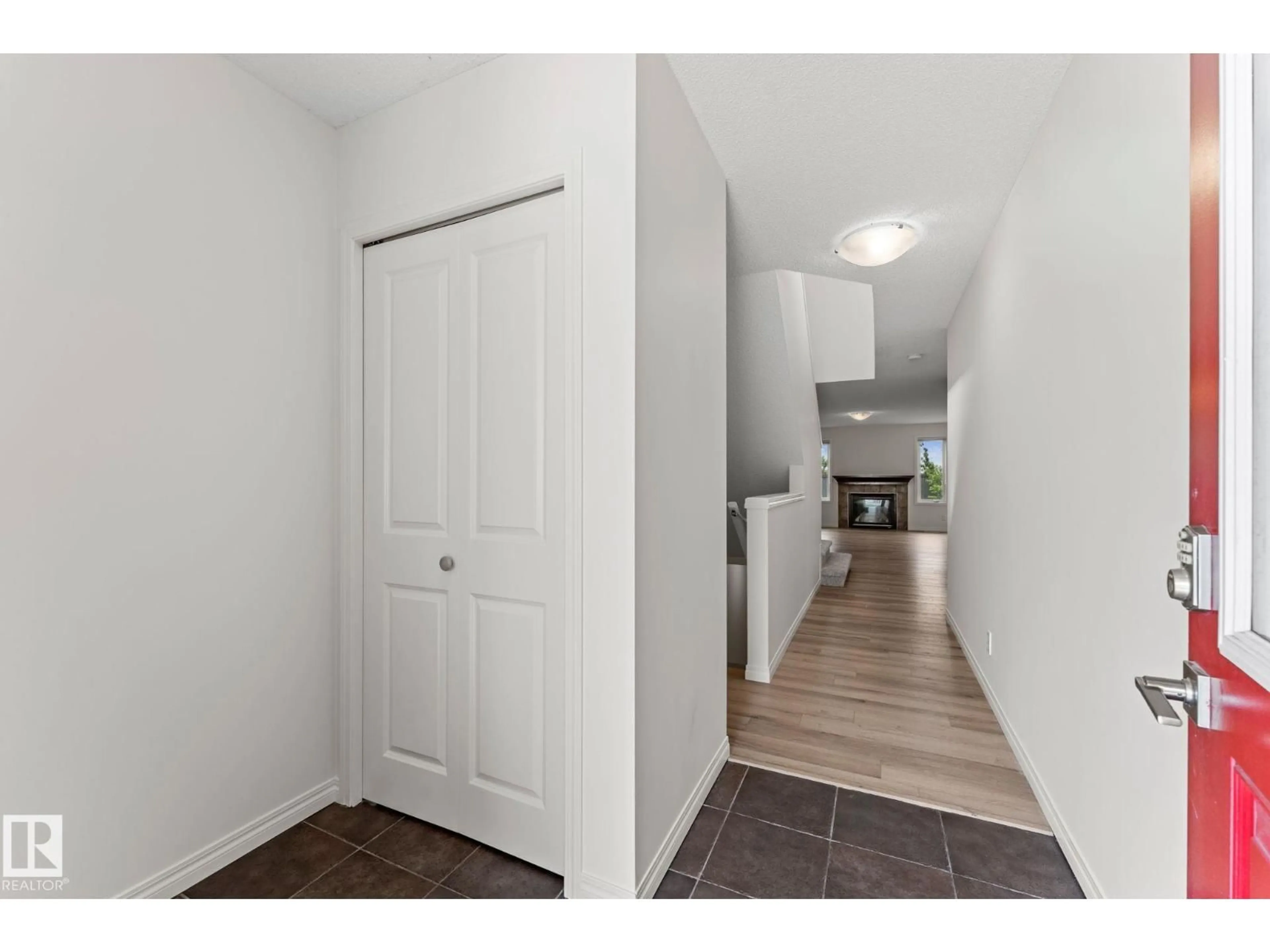 Indoor entryway for 12523 171 AV, Edmonton Alberta T5X0E5
