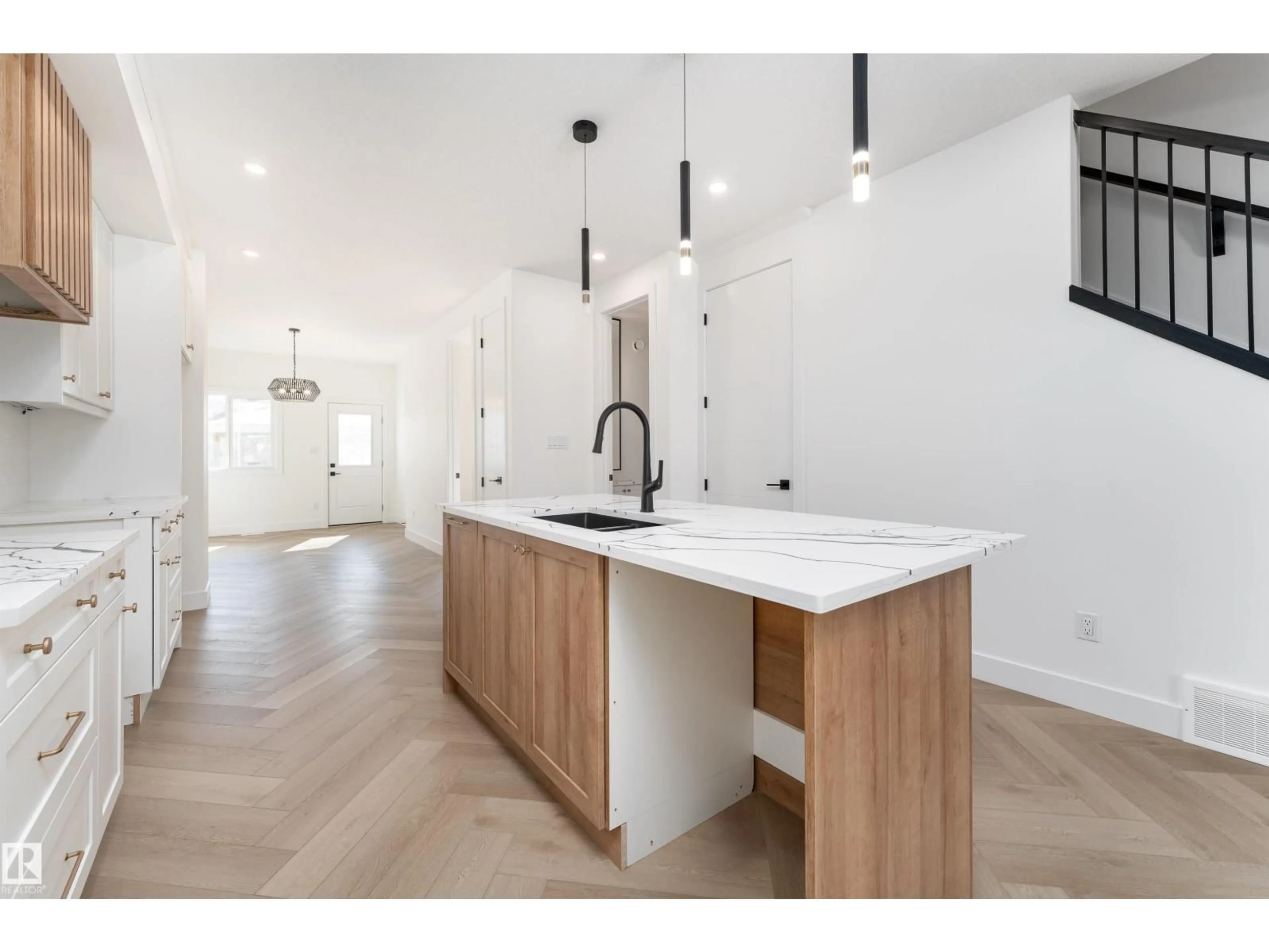 Open concept kitchen, unknown for 533 ROBINSON BV, Leduc Alberta T9E1P8
