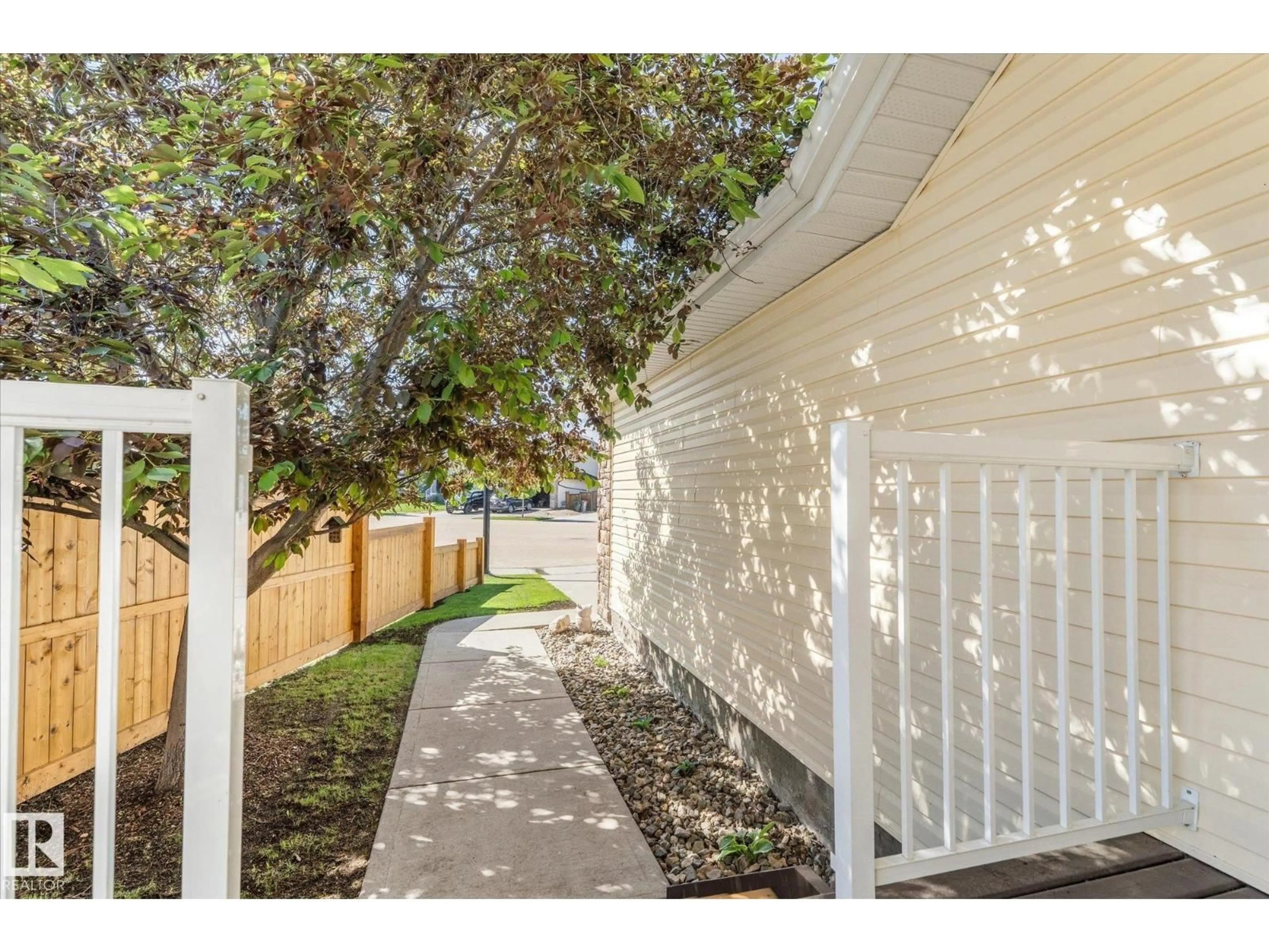 Unknown for 10 WILLOWDALE PL, Stony Plain Alberta T7Z0A4