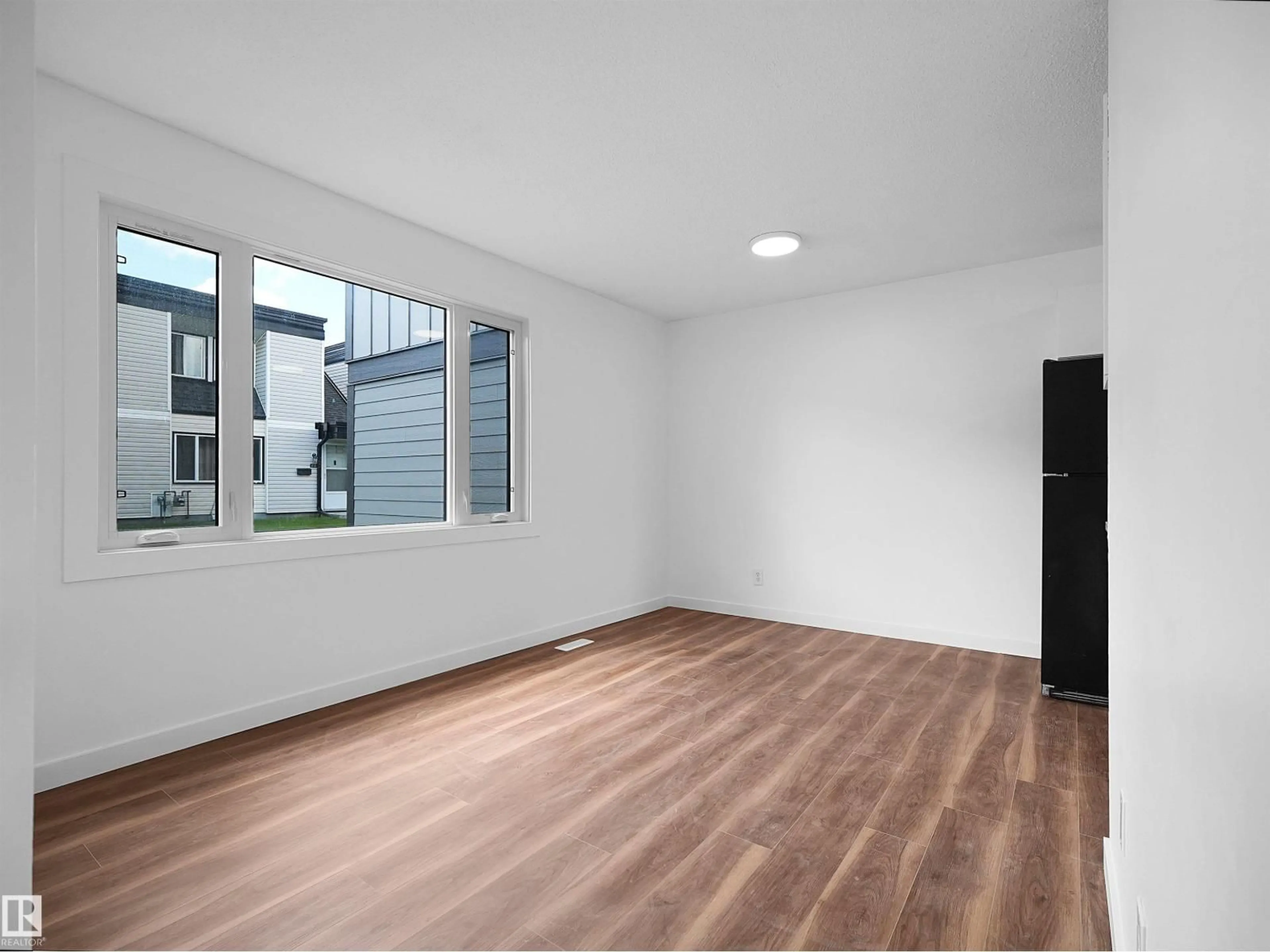 A pic of a room for #221 - 11421 34 ST, Edmonton Alberta T5W5J7