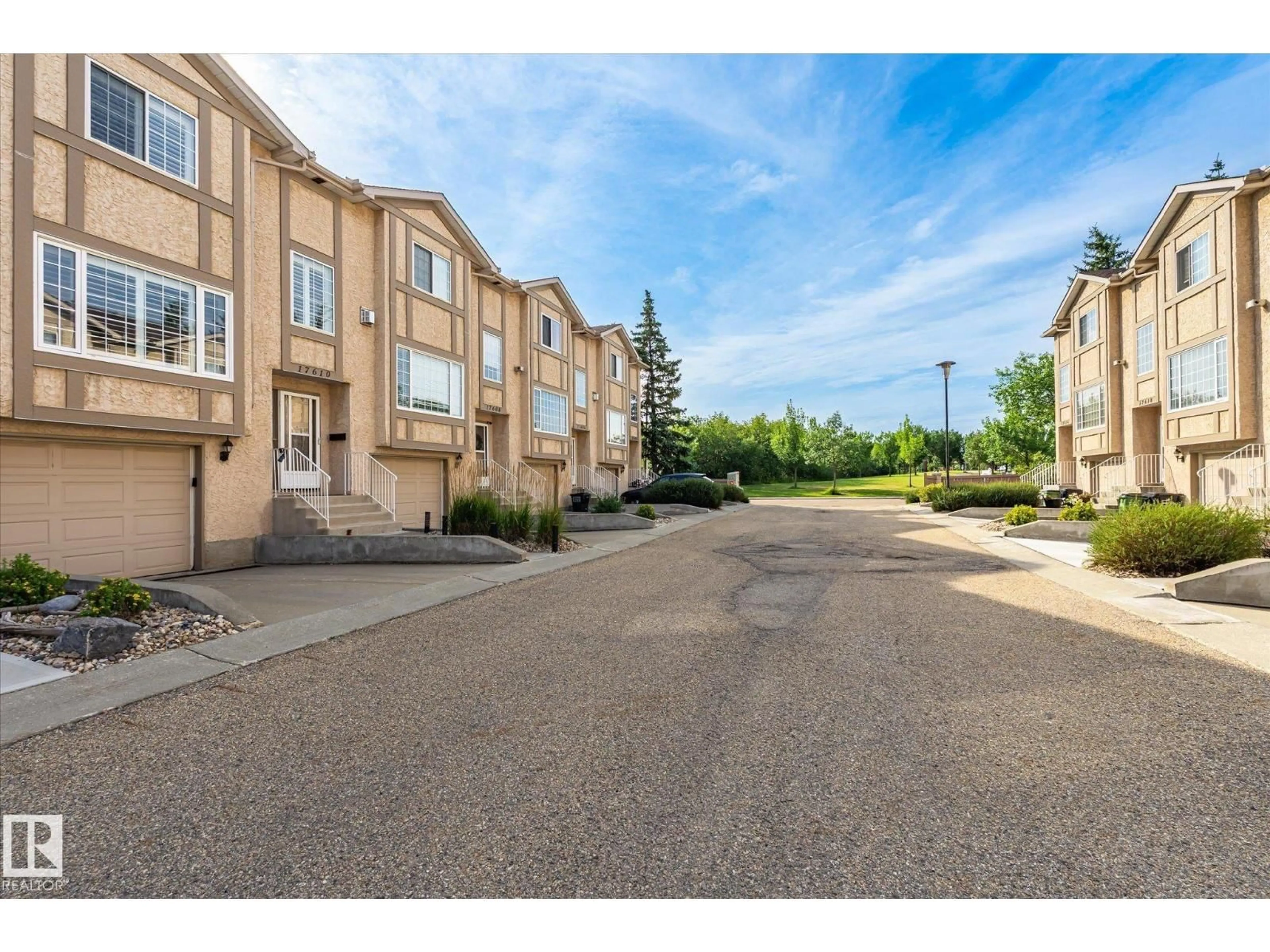 Unknown for 17610 96 AV, Edmonton Alberta T5T6C2