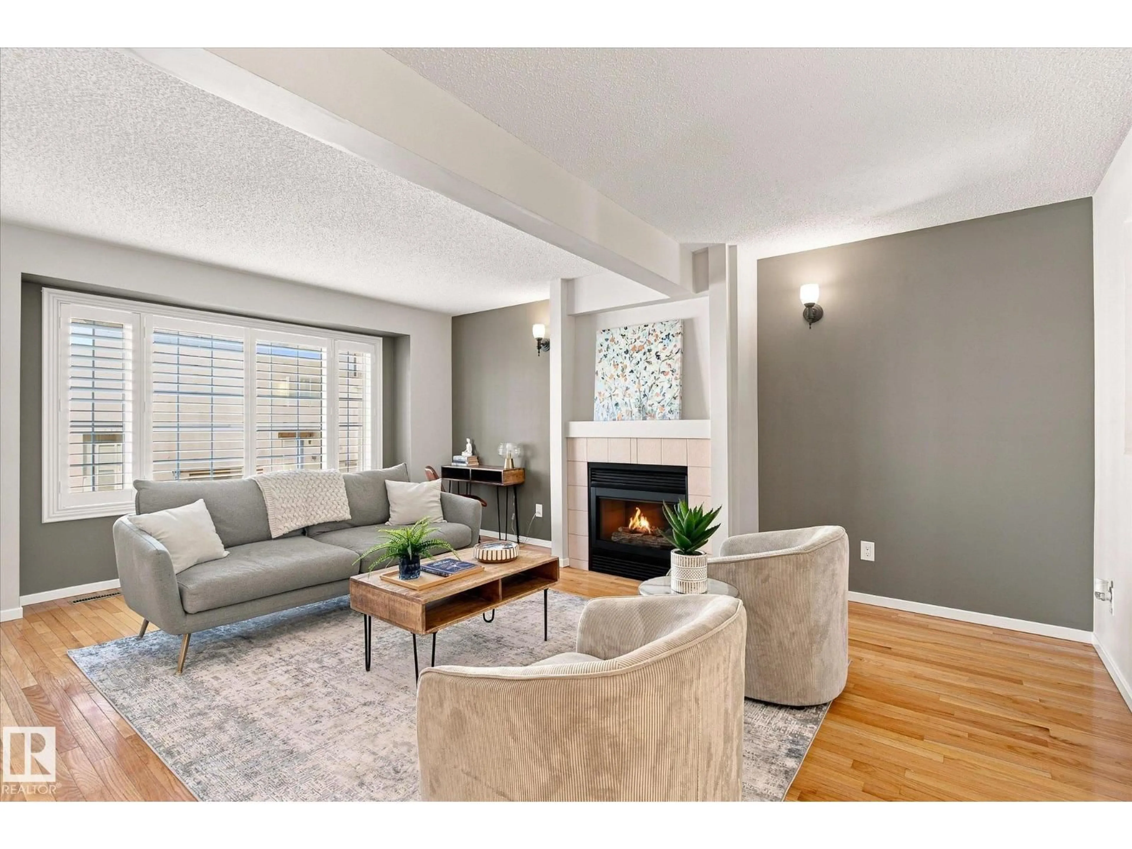 Living room with furniture, unknown for 17610 96 AV, Edmonton Alberta T5T6C2