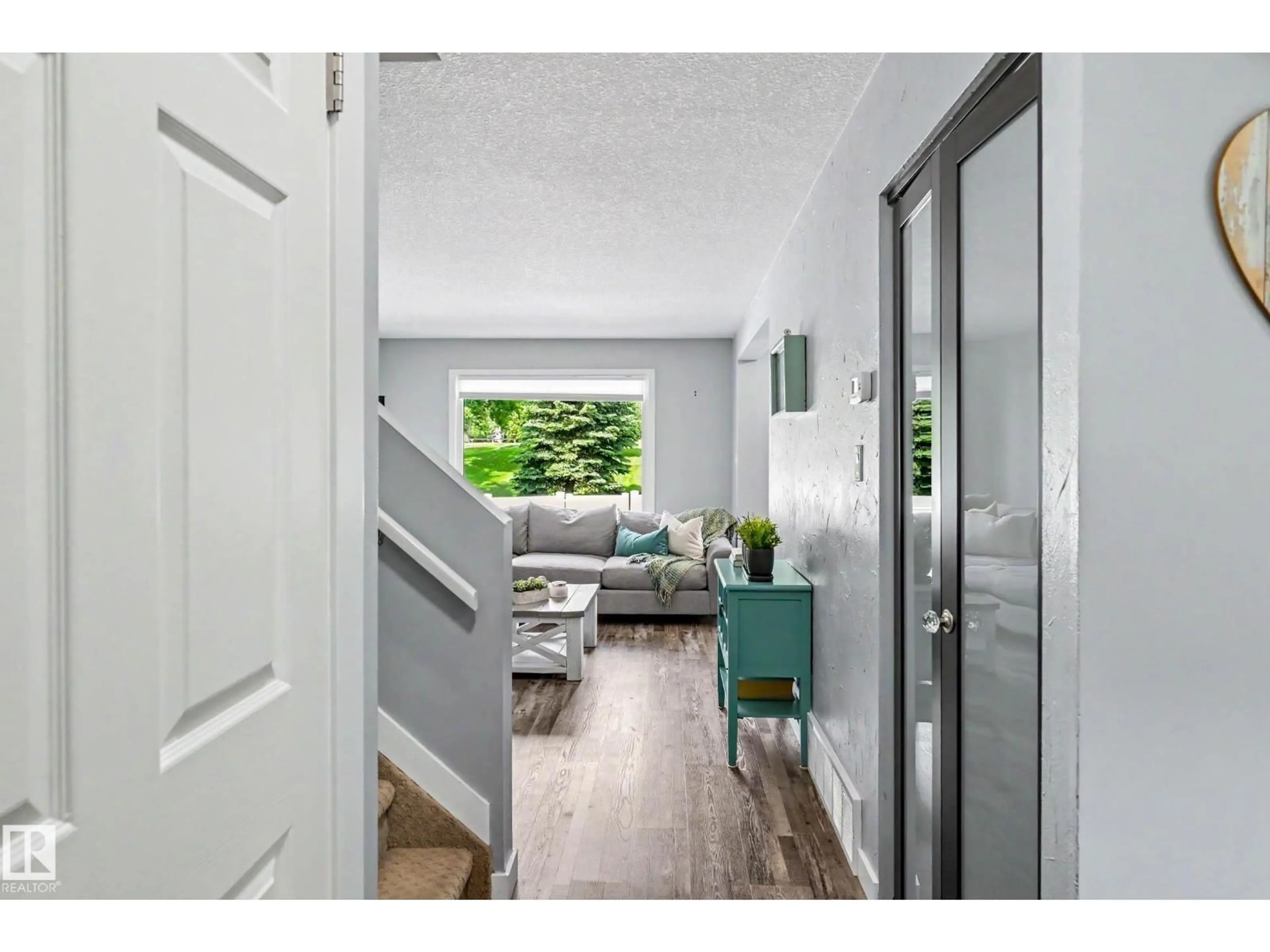 Indoor entryway for 7 GREAT OA, Sherwood Park Alberta T8A0V8