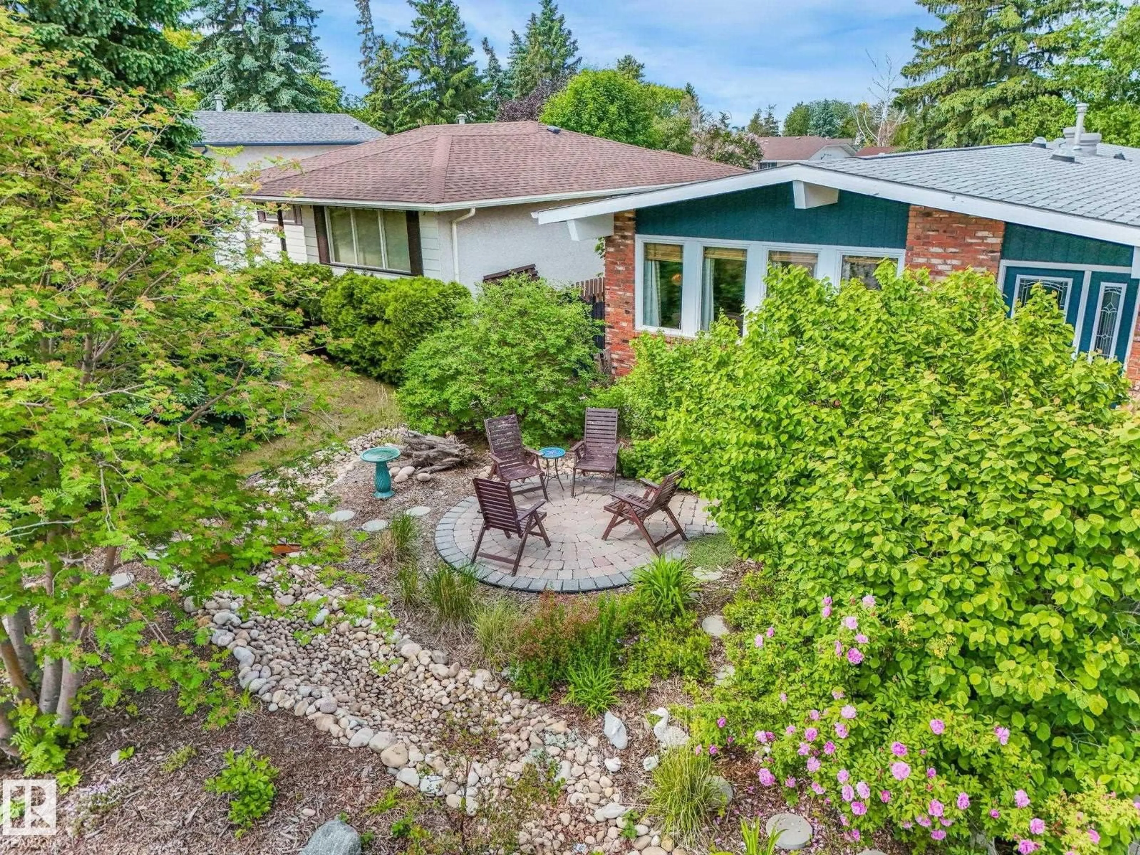A pic from outside/outdoor area/front of a property/back of a property/a pic from drone, unknown for 32 MALVERN DR, Sherwood Park Alberta T8A3S2
