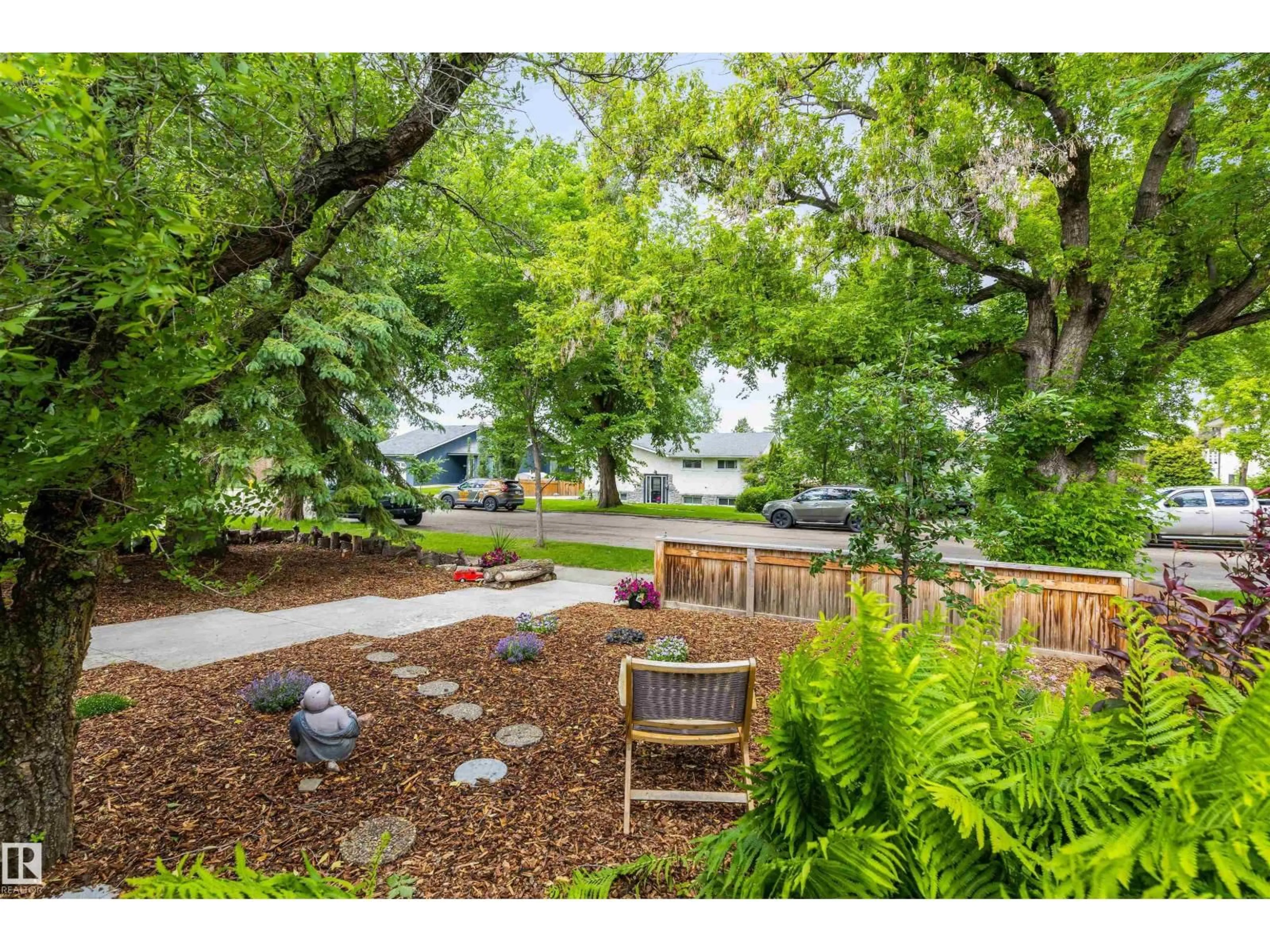 Patio, water/lake/river/ocean view for 12 BELMONT DR, St. Albert Alberta T8N0C2