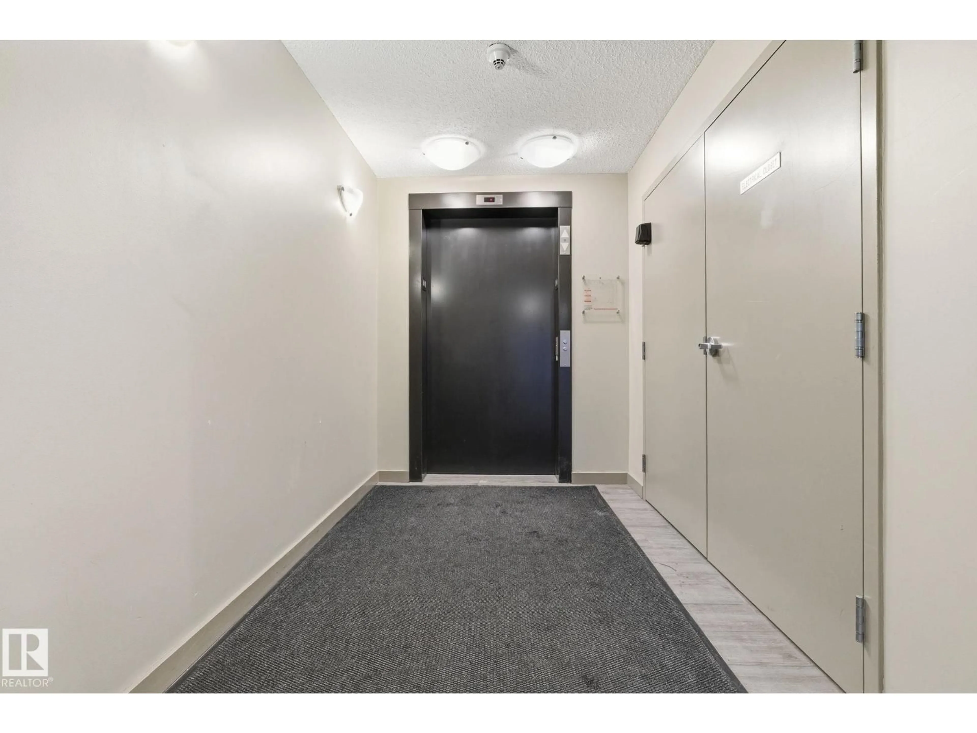 Indoor foyer for #424 - 1510 WATT DR, Edmonton Alberta T6X2E6