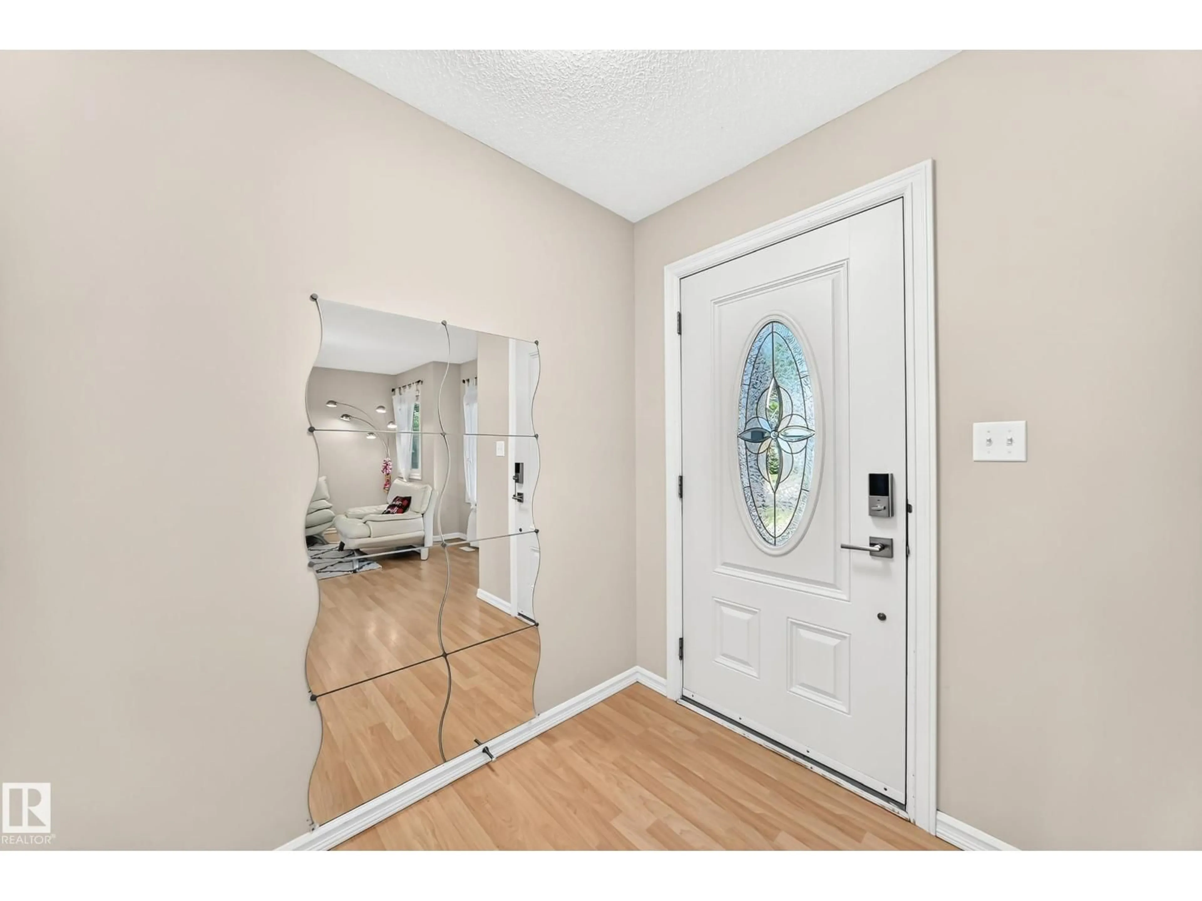 Indoor entryway for NW - 17408 87 ST, Edmonton Alberta T5Z3Z3