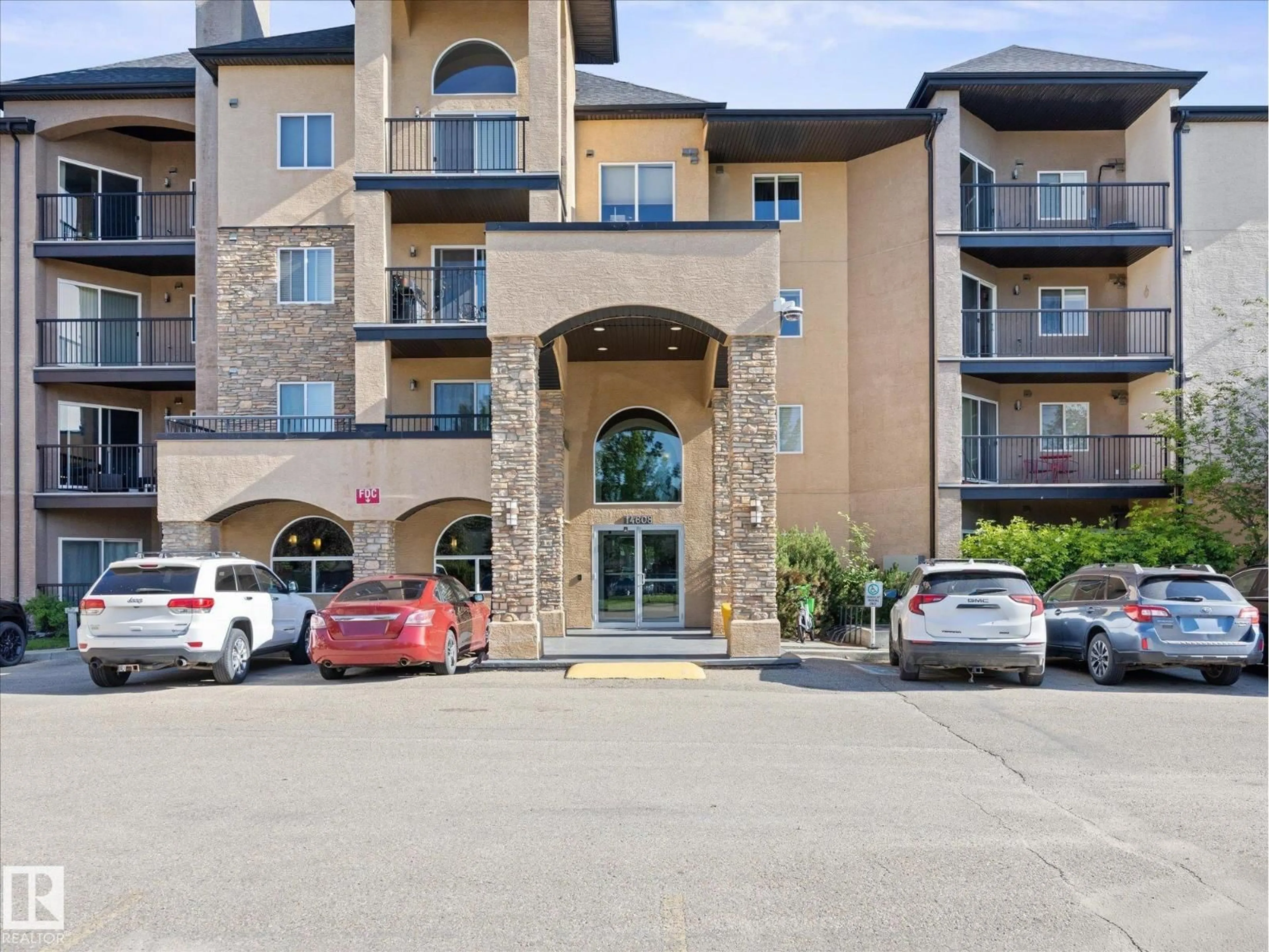 Indoor foyer for #403 - 14608 125 ST, Edmonton Alberta T5X0B5
