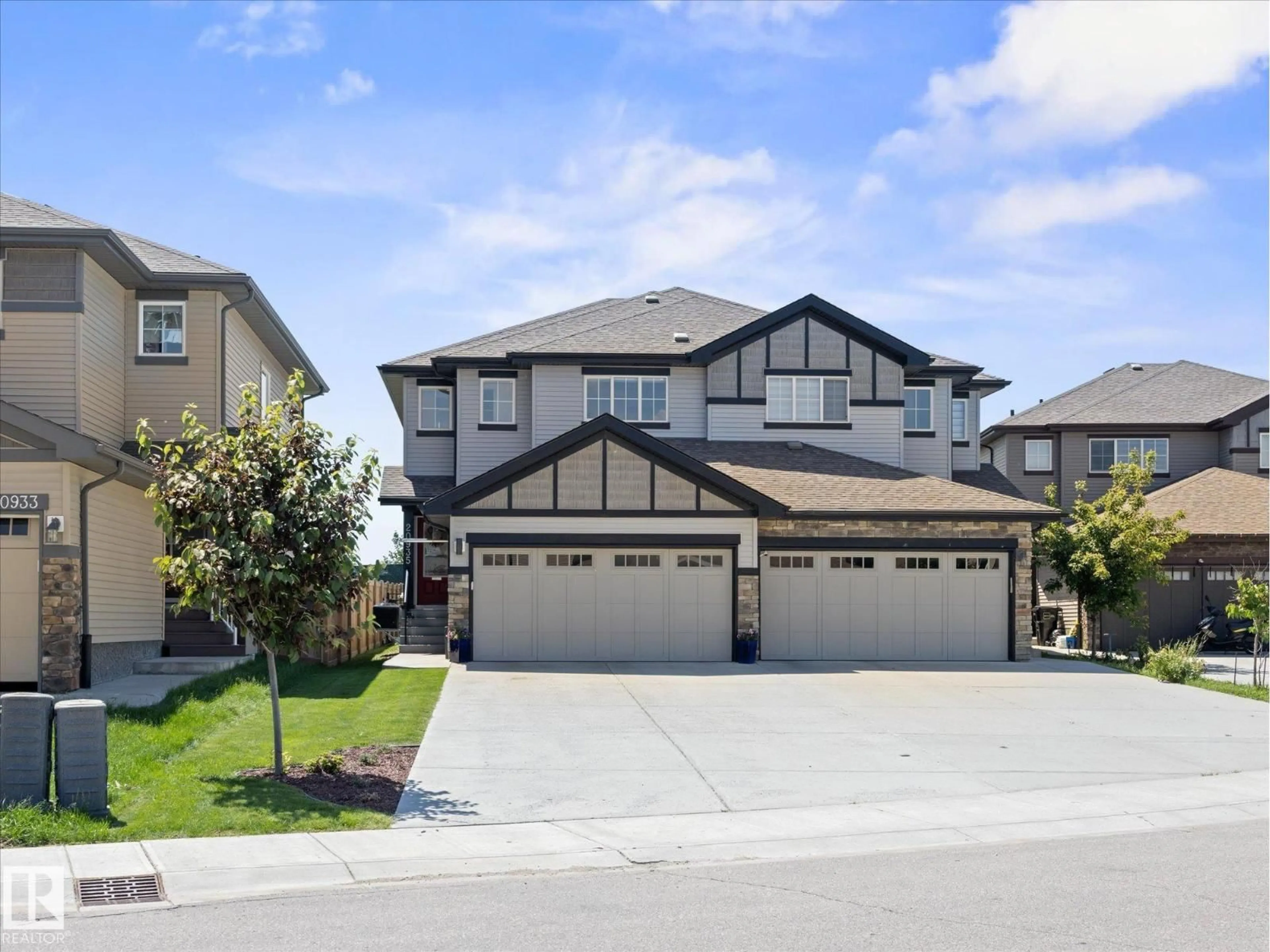 Unknown for 20935 95 AV, Edmonton Alberta T5T7J6