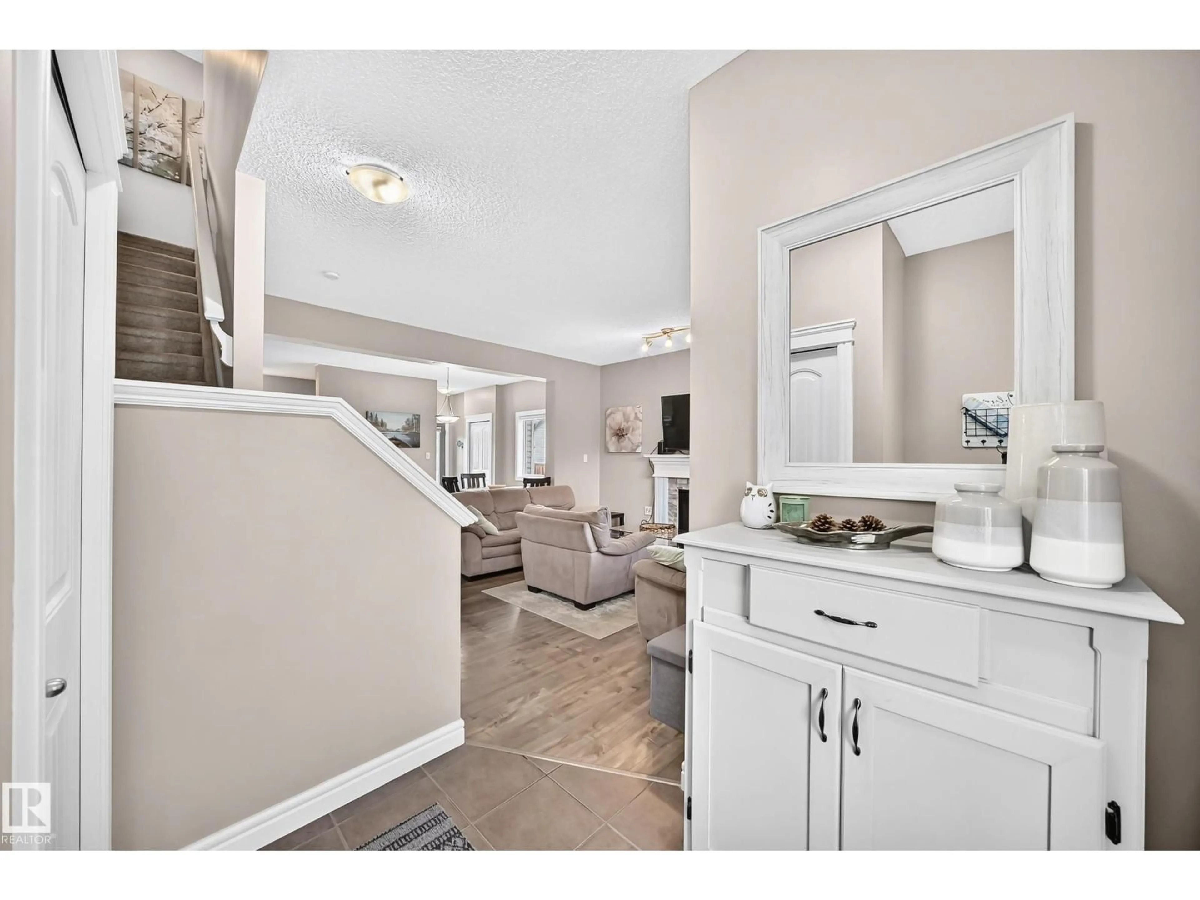 Open concept kitchen, ceramic/tile floor for 270 SUNCREST RD, Sherwood Park Alberta T8H0B5