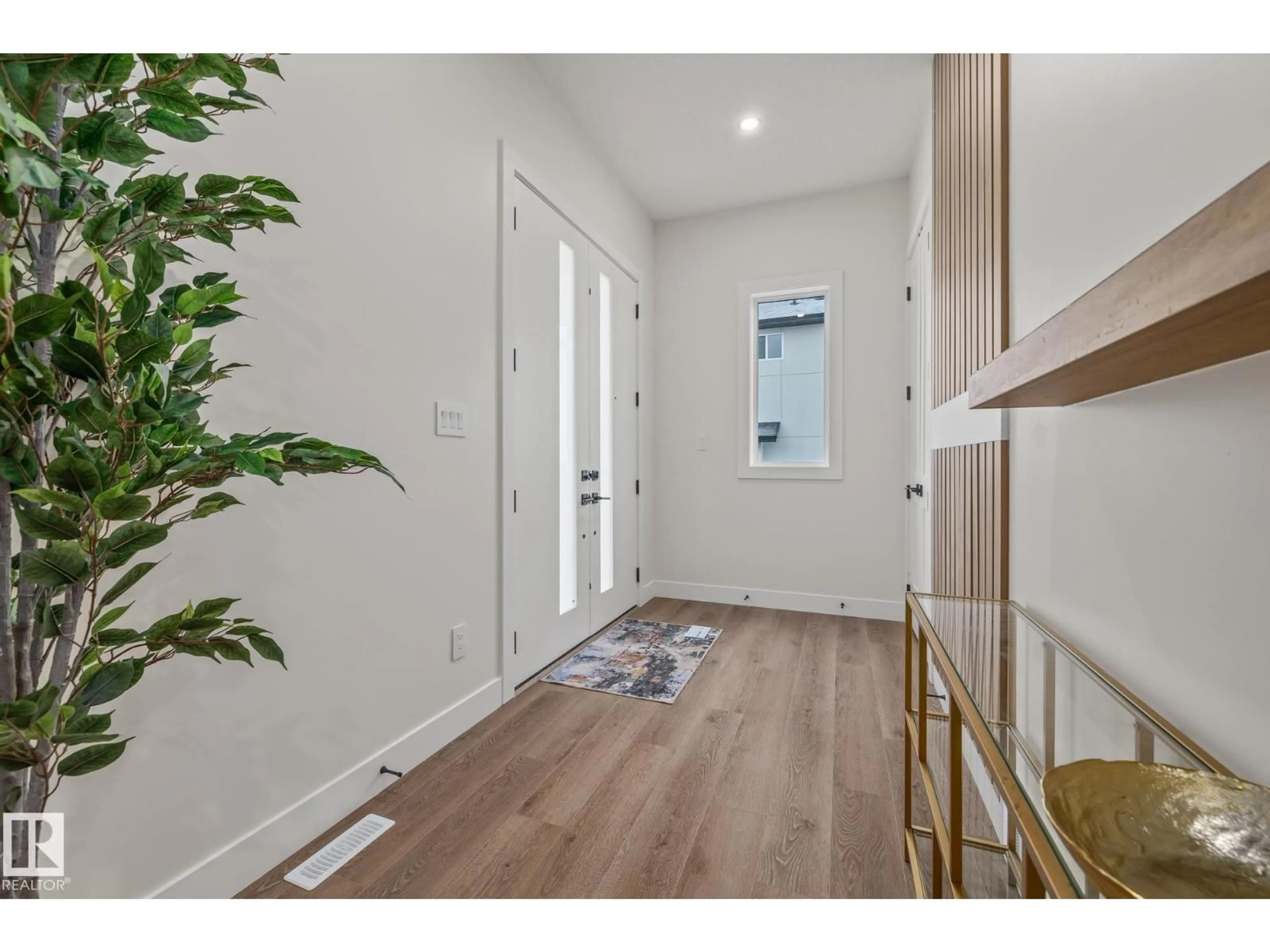 Indoor entryway for 132 EDGEWATER CI, Leduc Alberta T9E1K5