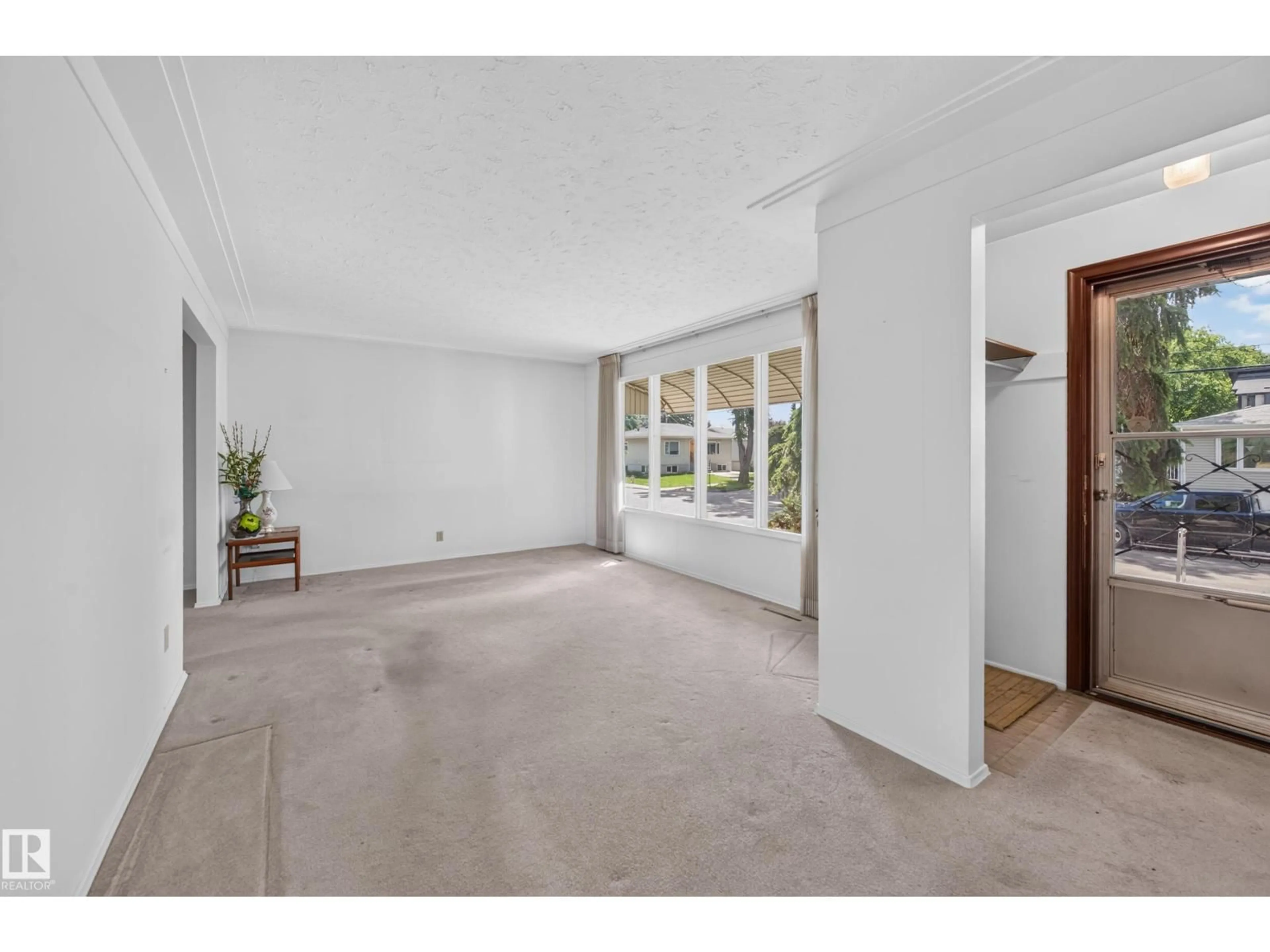 Unknown for 7704 104 AV, Edmonton Alberta T6A0Y3